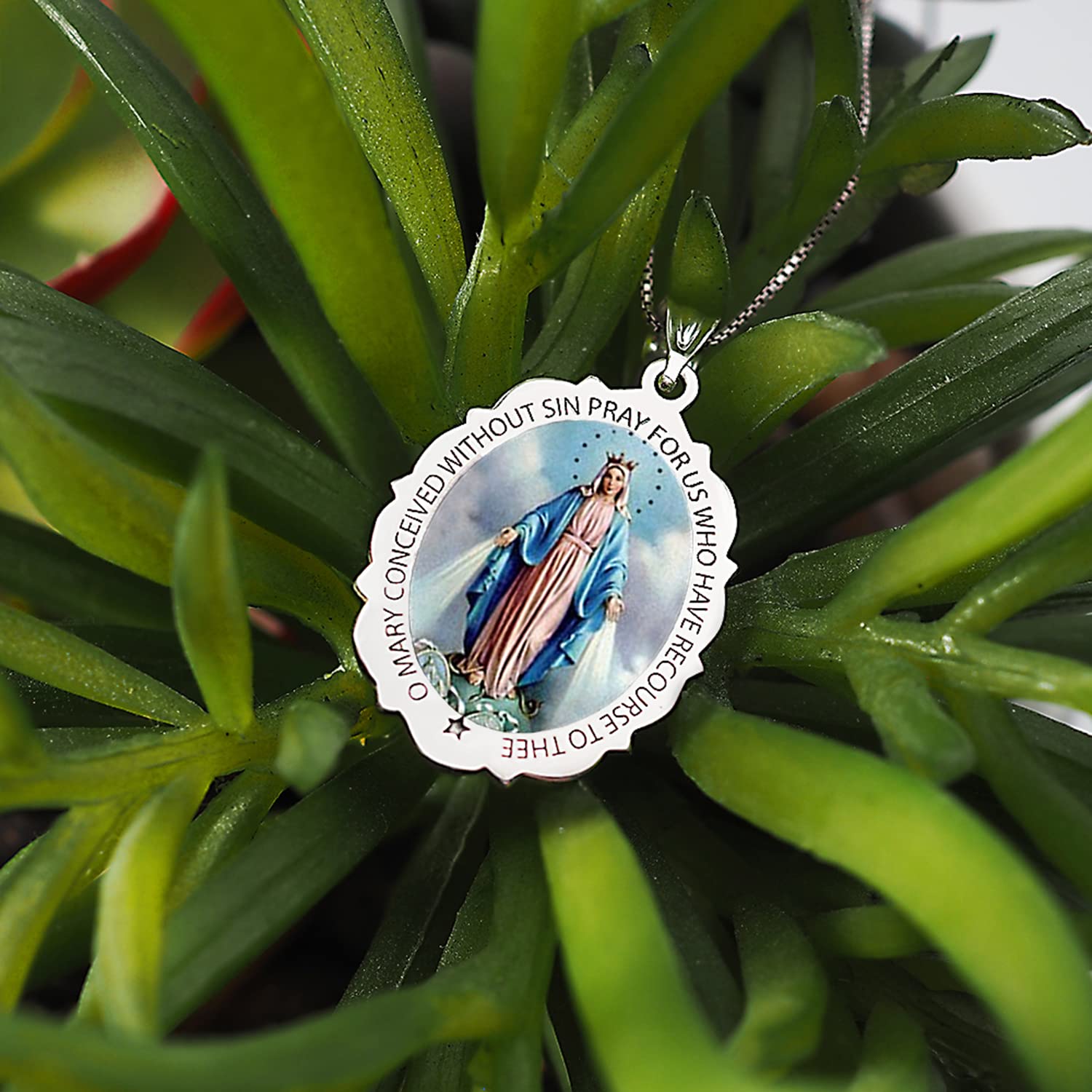 Miraculous Medal Necklace - Catholic Virgin Mary Pendant in 10K/14K Gold or Sterling Silver - Religious Jewelry for Women & Men - First Communion Gifts for Boys & Girls - Perfect for Daily Wear, Church Events & Spiritual Protection