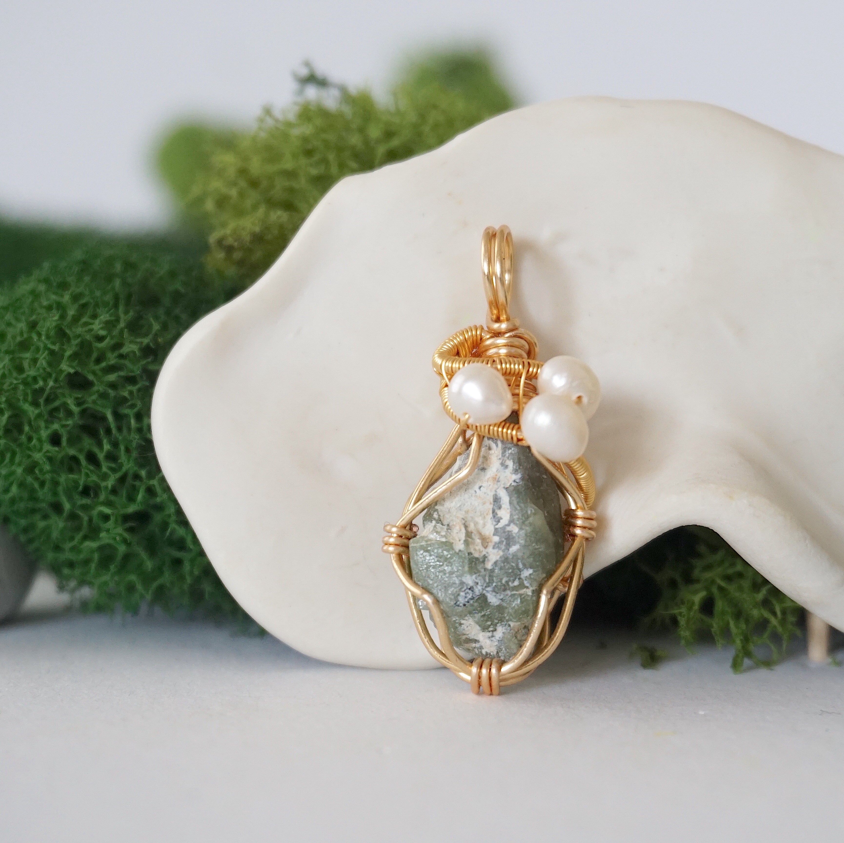 Elegant Peridot & Pearl Pendant Necklace - 14K Gold Plated Jewelry for Women - Perfect for Weddings, Anniversaries & Special Occasions