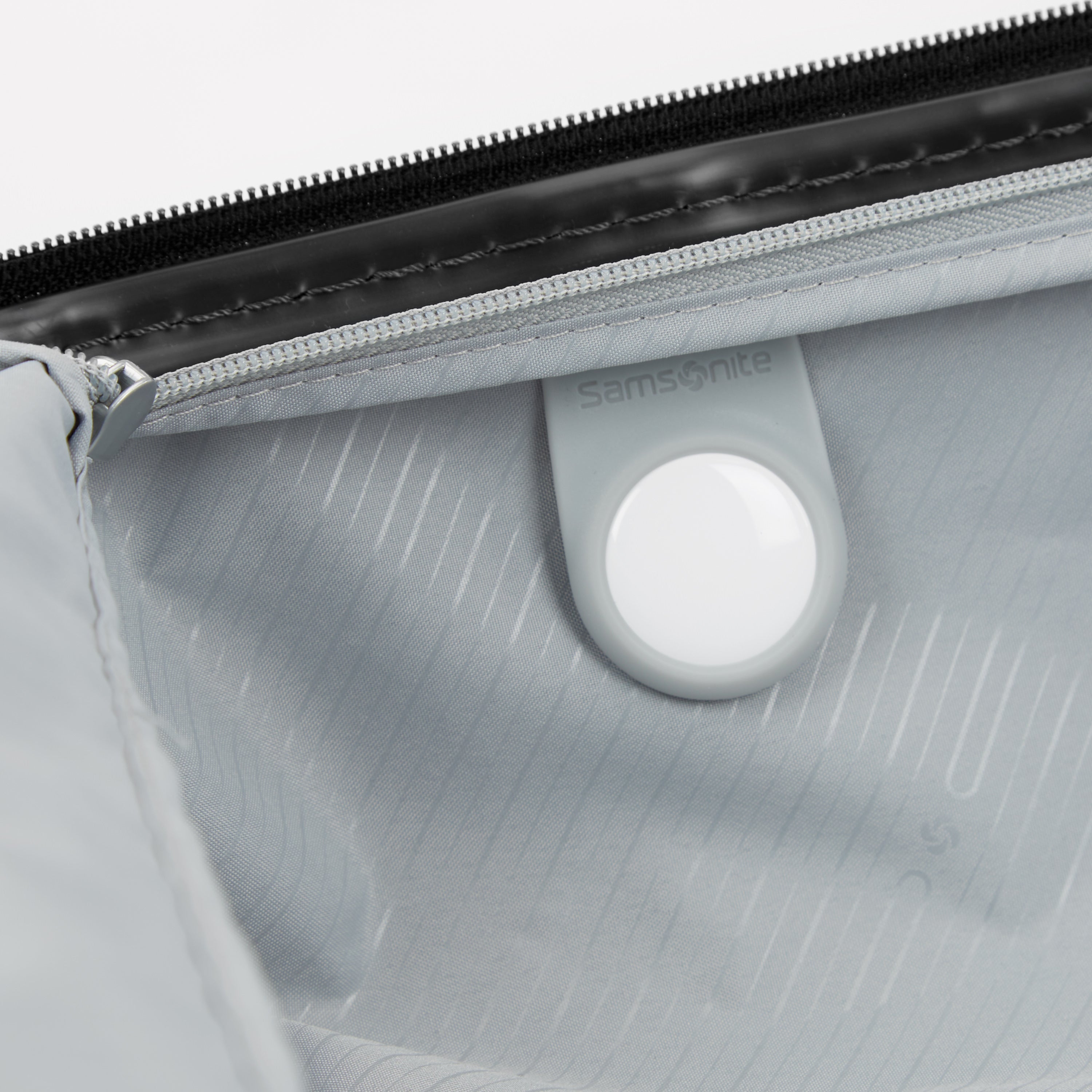 Samsonite Elevation Plus Medium Expandable Glider Luggage - Lightweight Spinner Suitcase with TSA Lock for Travel, Business Trips & Vacations | Durable Carry-On & Check-In Bag