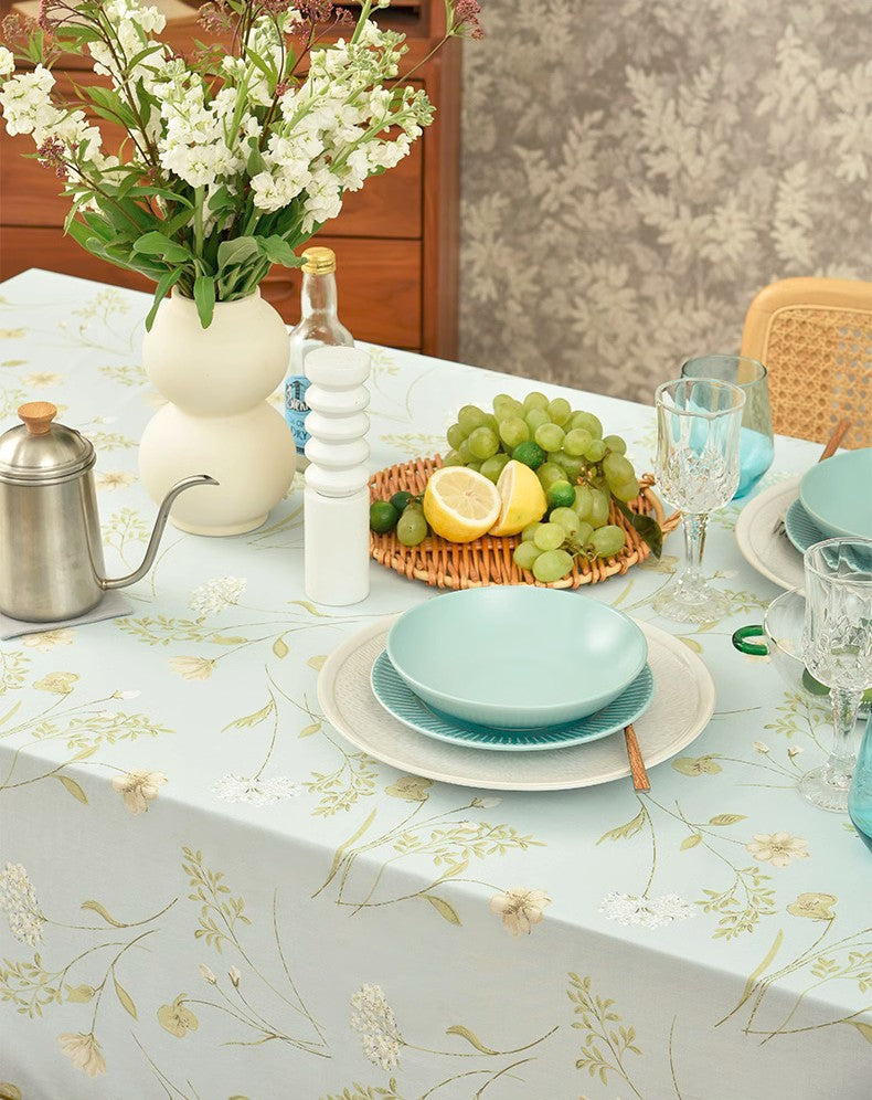 Farmhouse Tablecloth - Large Rectangle Wedding & Dining Table Cover for Kitchen, Coffee Table - Rustic Home Decor for Parties, Events & Everyday Use