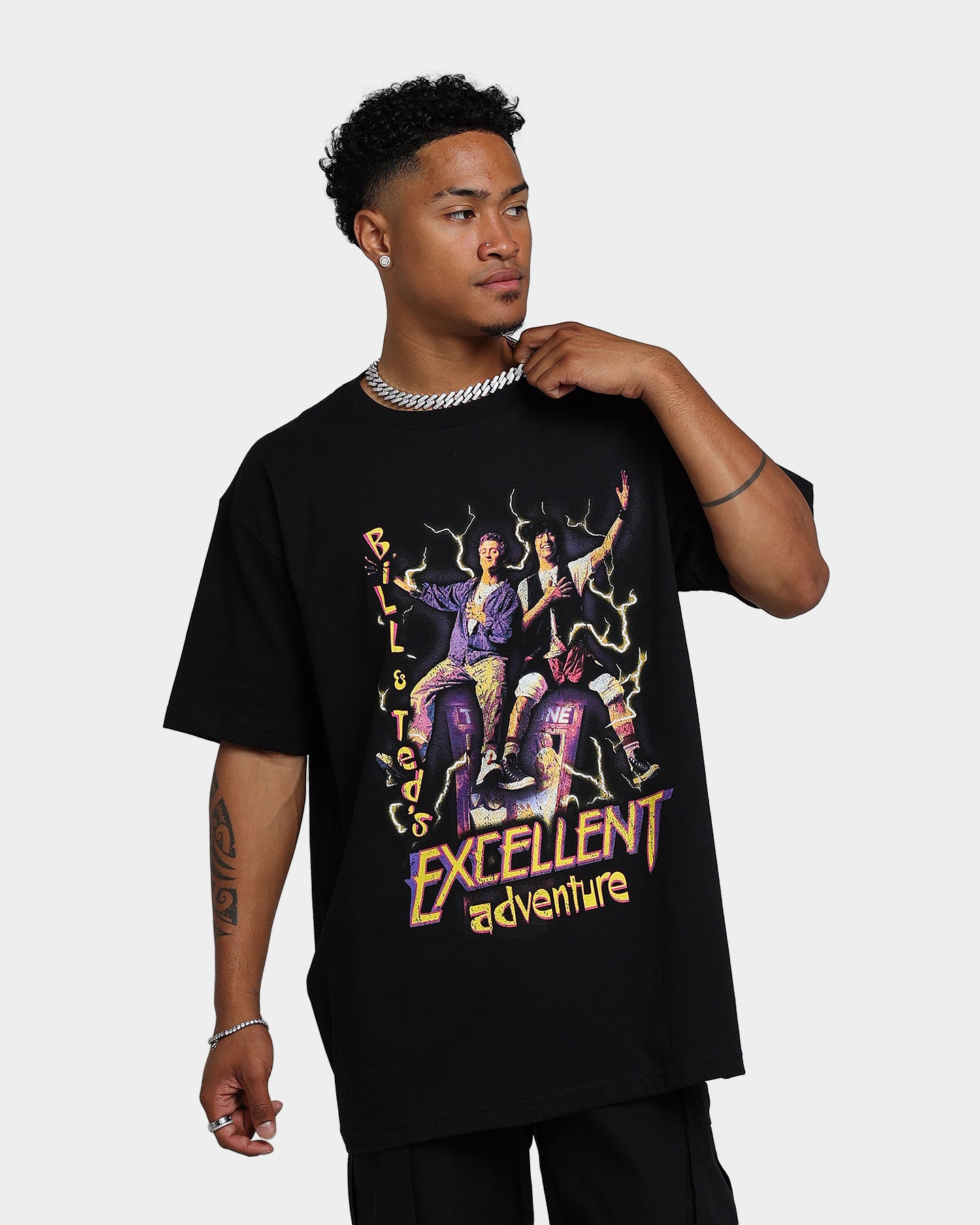 Bill & Ted's Excellent Adventure T-Shirt - Vintage Black Graphic Tee for Men & Women - Perfect for Movie Fans, Cosplay & Casual Wear