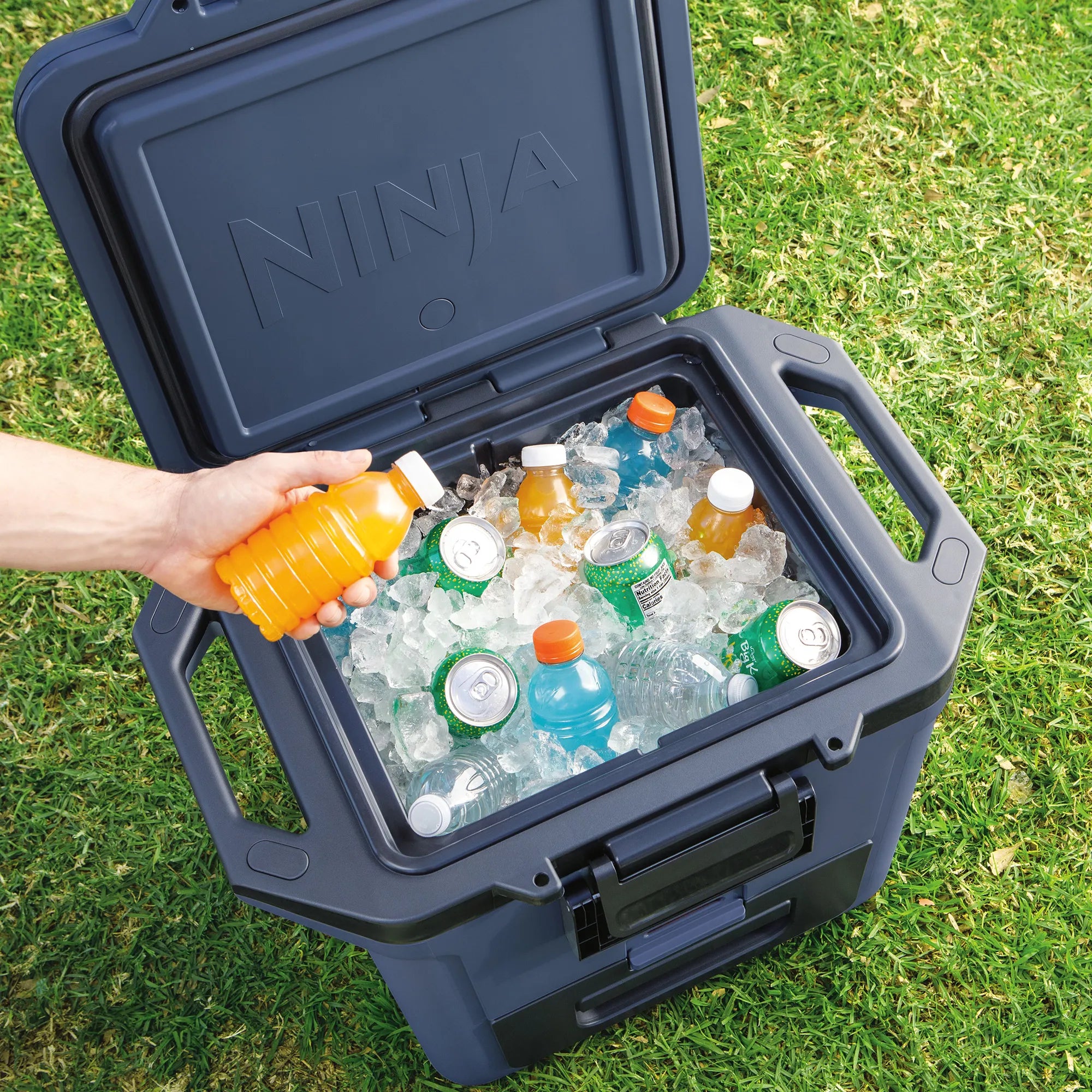Ninja FrostVault 28L Hard Cooler with Dry Zone - Premium Insulated Cooler for Camping, Beach, Picnics & Outdoor Adventures - Leakproof Food Storage with Separate Dry Compartment