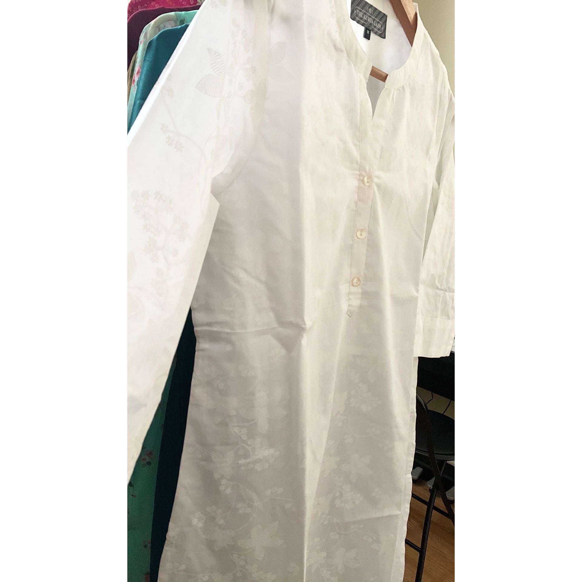 White Cotton Kurta for Women - Traditional Indian Kurti for Holi Festival - Comfortable & Stylish Ethnic Wear for Celebrations & Festive Occasions