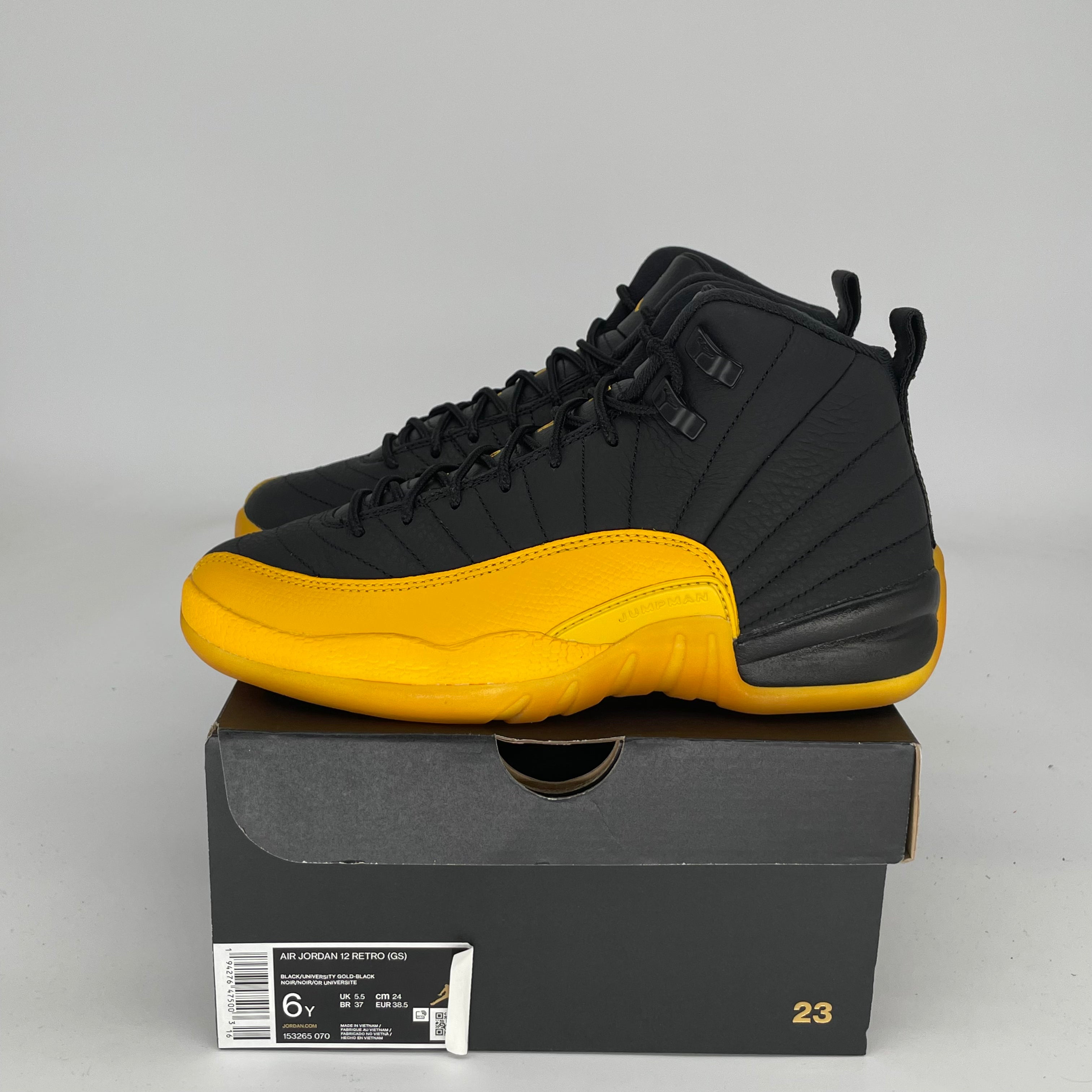 AIR JORDAN 12 UNIVERSITY GOLD Basketball Shoes Size 6Y (153265-070) - Perfect for Kids' Basketball Games & Streetwear Fashion