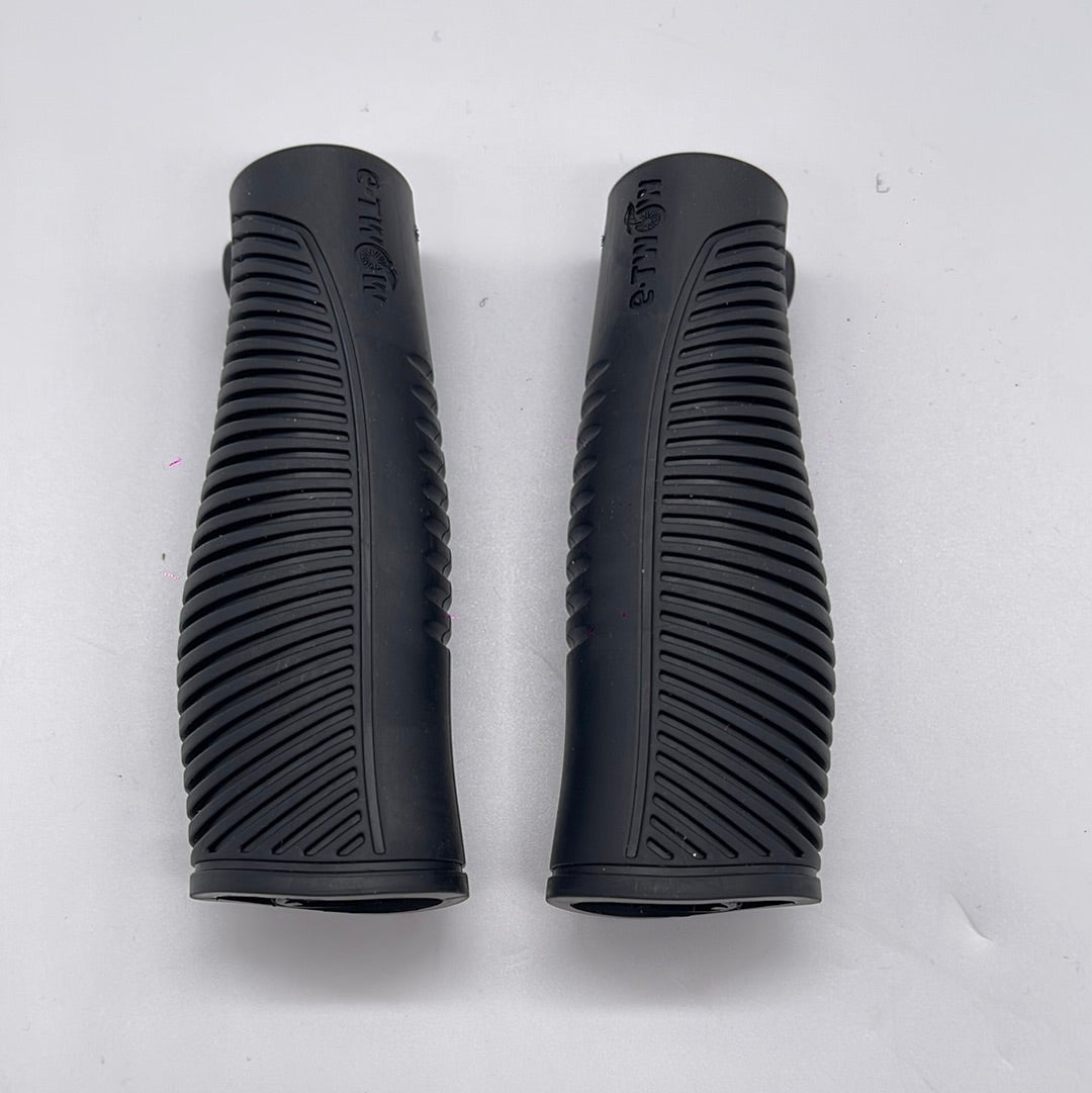 Premium Mosquito Handle Grip Set (Left + Right) - Ergonomic Motorcycle Handlebar Grips for Comfortable Riding - Perfect for Off-Road, Cruiser, and Sport Bikes