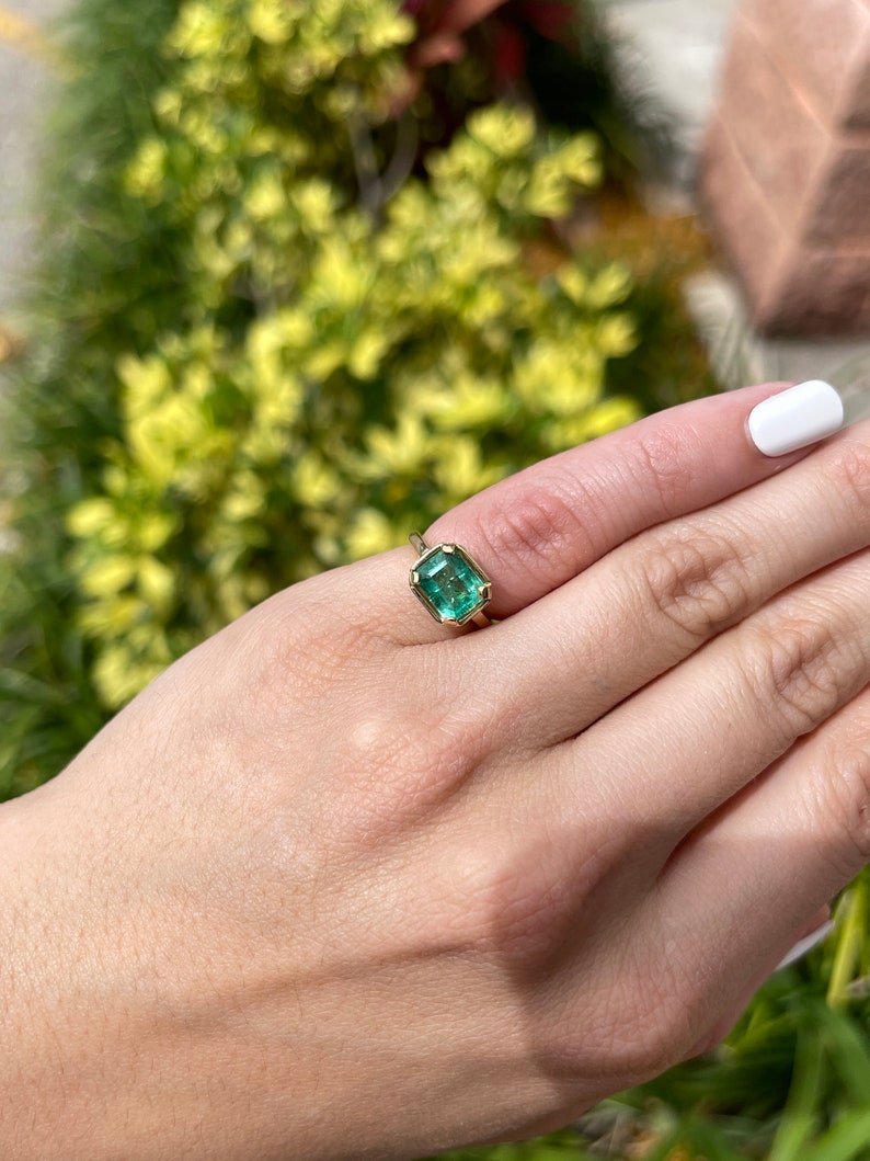 0.90tcw 18K Gold Colombian Emerald Cut Diamond Accent Solitaire Engagement Ring for Women - Perfect for Proposals, Anniversaries & Special Occasions