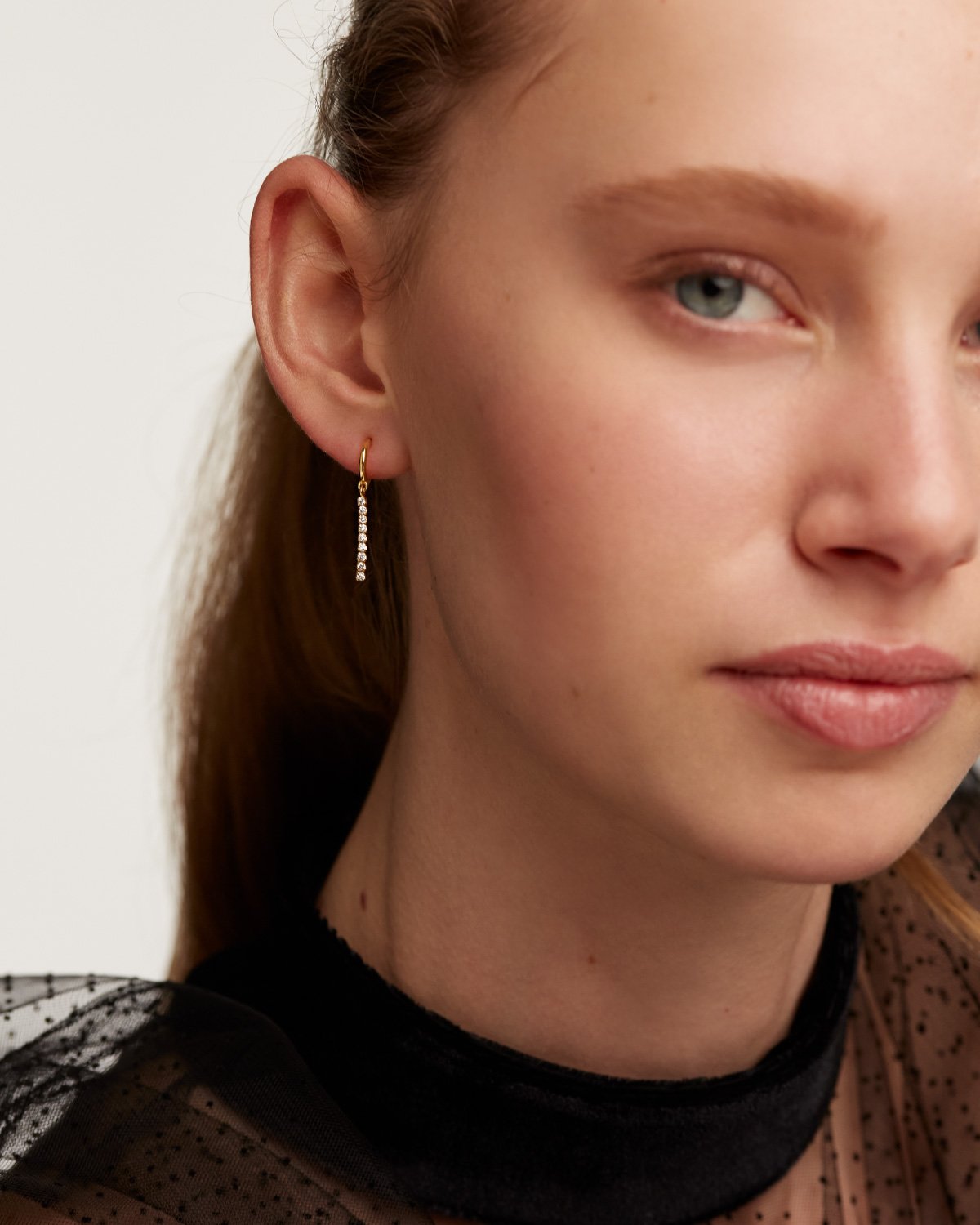 GRID Naomi Gold Earrings for Women - 14K Gold Plated Hoop Earrings, Minimalist Dainty Jewelry for Everyday Wear, Perfect Gift for Her, Birthday, Anniversary, Valentine's Day