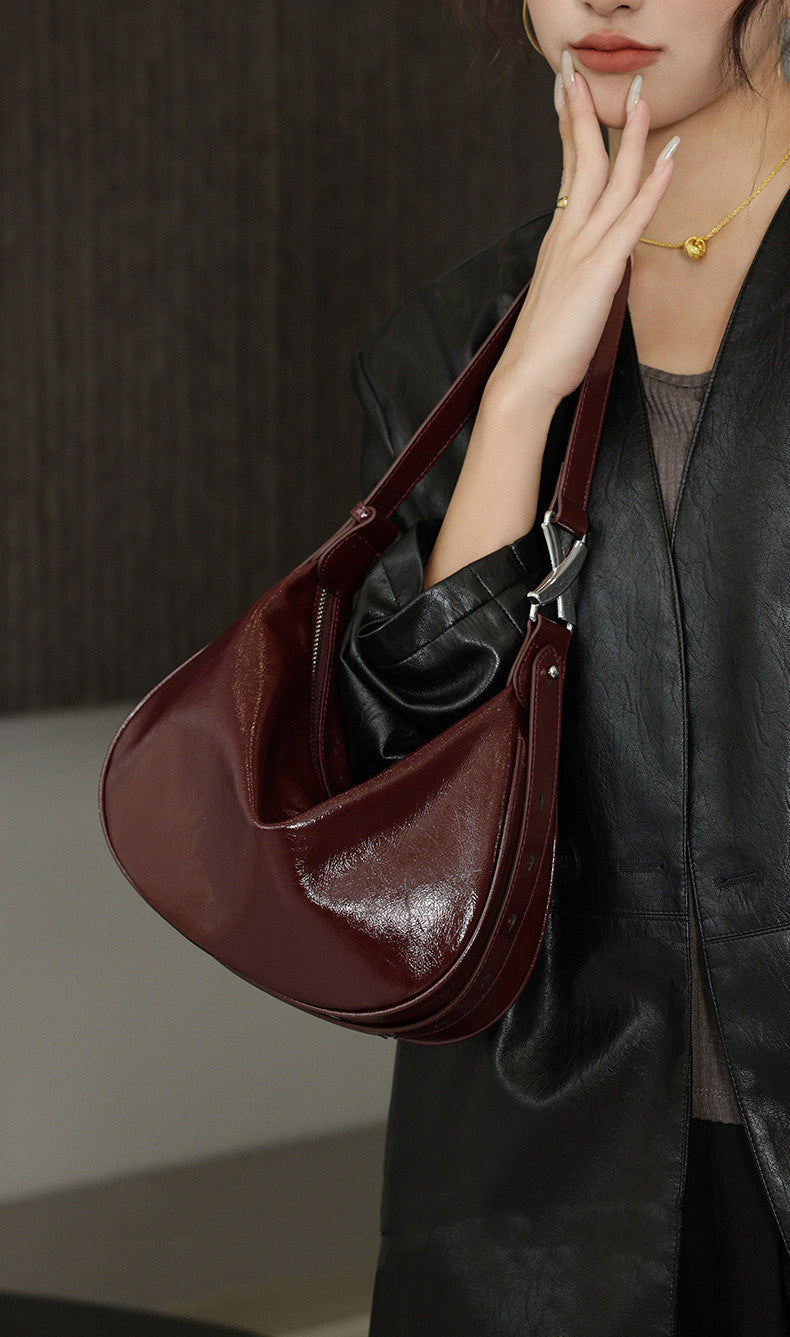 Stylish Women's Curved Shoulder Bag - Fashionable Crossbody Purse for Daily Use, Work, and Travel