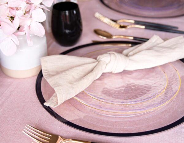 40-Piece Clear & Gold Hammered Plastic Dinnerware Set - 20 Place Settings - Shatterproof Disposable Plates, Bowls, Cups & Cutlery for Parties, Weddings, BBQs & Outdoor Dining