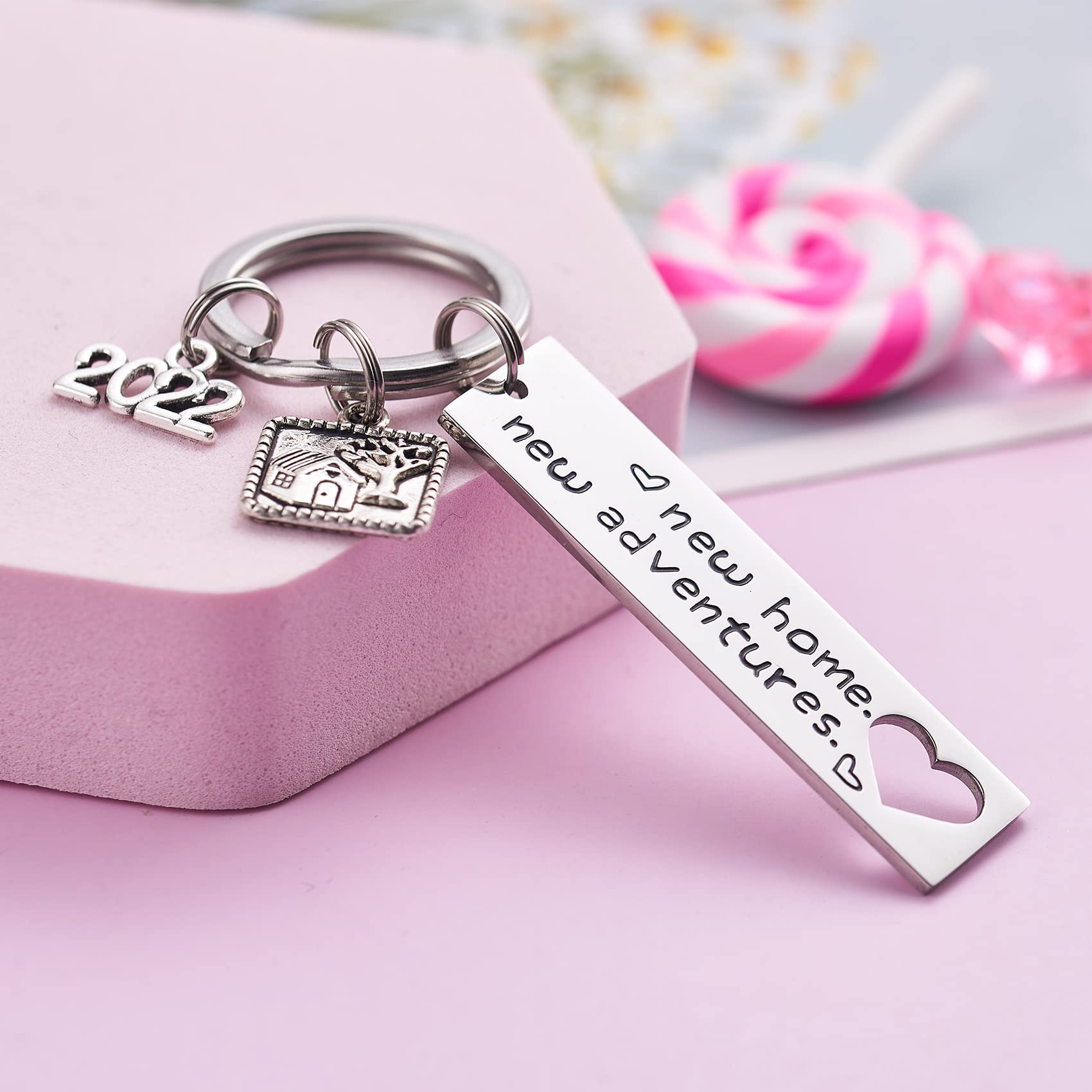 2023 Best Housewarming Gifts for New Homeowners - Elegant House Keychain Set - Perfect New Home Gift for Couples, Friends & Family - Ideal for Housewarming Parties, First Home Celebrations & Thoughtful Surprises
