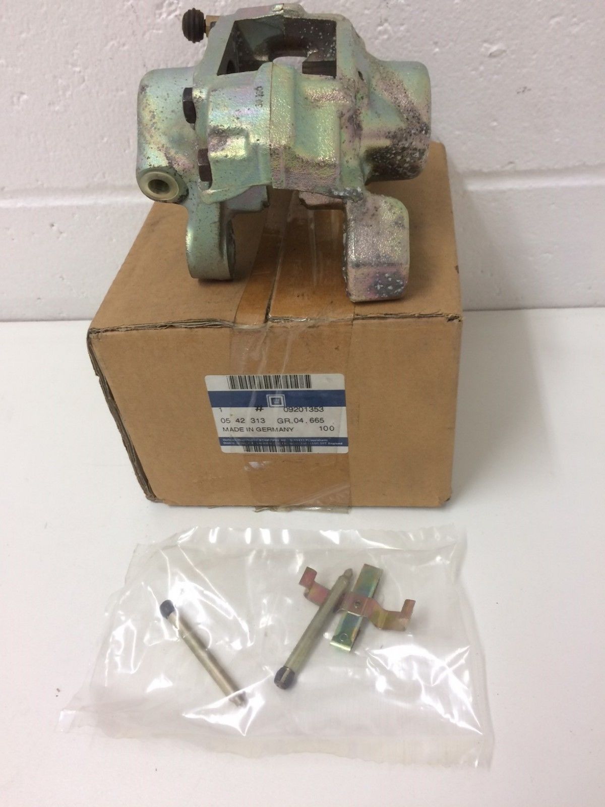 Genuine Holden JR JS Vectra Right Rear Brake Caliper Replacement Part - Compatible with 1997-2002 Models | Perfect for Brake System Repair & Maintenance