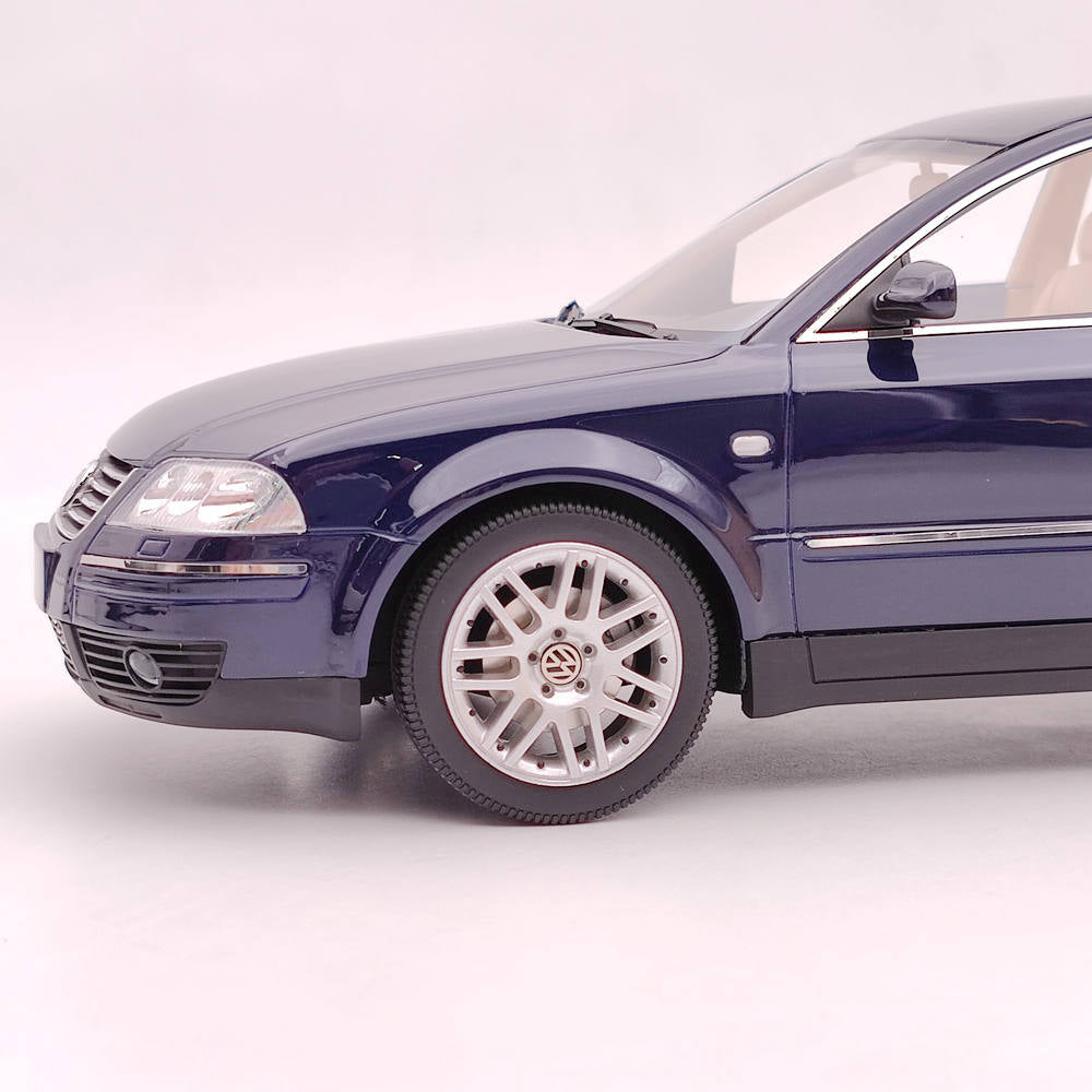 1/18 Scale Volkswagen VW Passat W8 2001 Blue Resin Model Car - DNA Collectibles DNA000029 - Perfect for Car Enthusiasts, Collectors, and Gift Giving