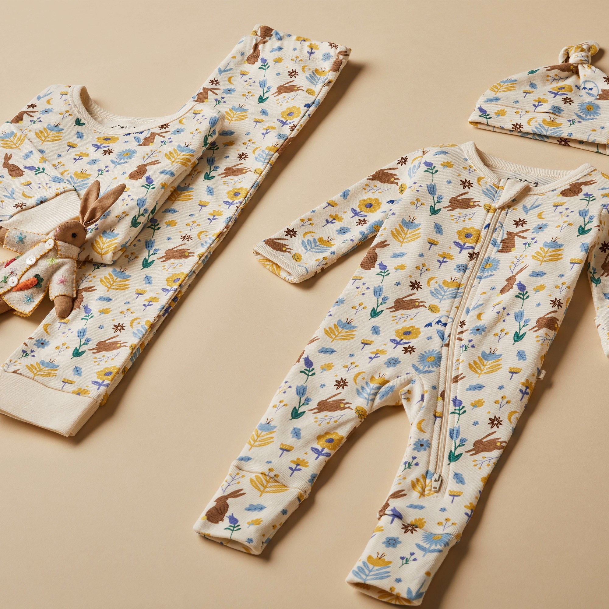 Daisy Mae Organic Baby Zipsuit with Feet - Soft Cotton One-Piece Pajamas for Newborns & Infants - Perfect for Sleepwear, Playtime & Everyday Comfort