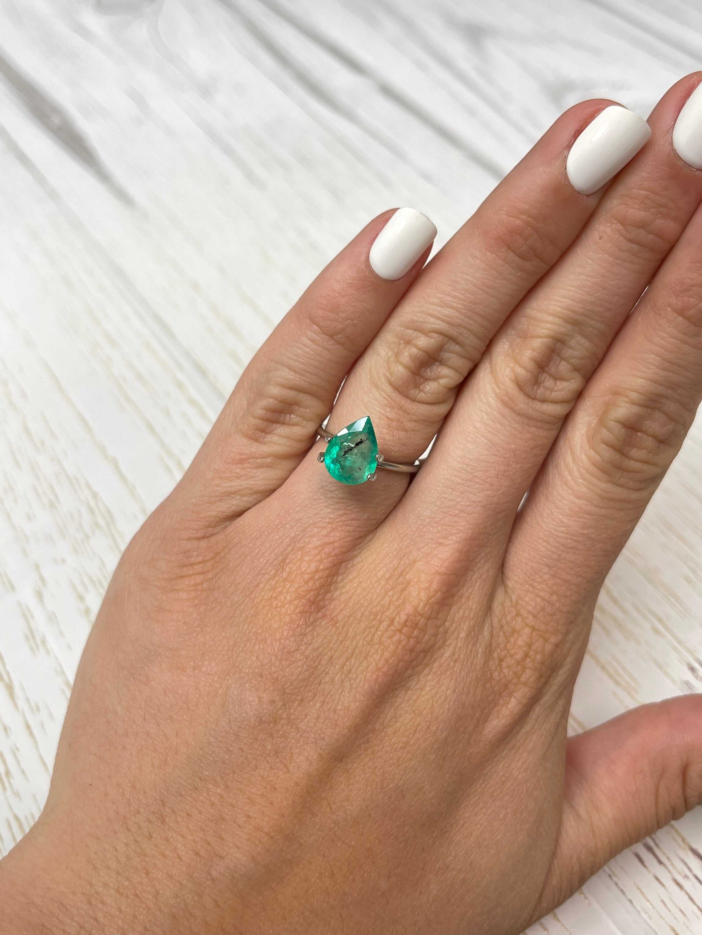 2.77 Carat Natural Green Colombian Emerald Pear Cut Loose Gemstone for Jewelry Making - Engagement Rings, Necklaces & Earrings