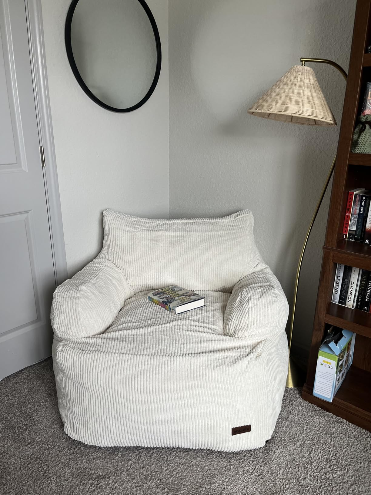MAXYOYO Oversized Bean Bag Chair - Extra Large Stuffed Bean Bag Sofa for Living Room, Bedroom & Game Room - Soft & Comfortable Beige Lounger for Relaxing, Reading & Gaming