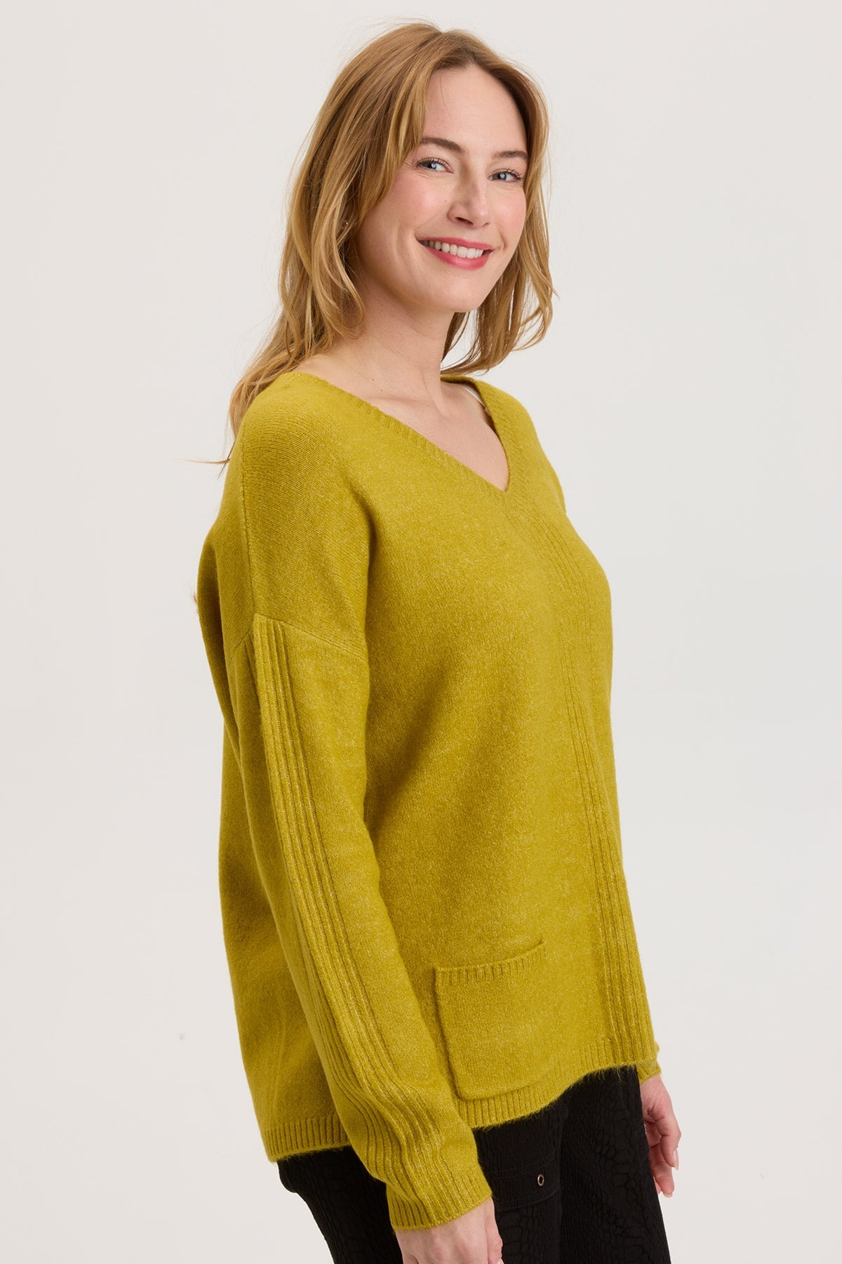 Premium Gresham V Neck Bancha Tea - Organic Japanese Green Tea for Weight Loss & Relaxation - Perfect for Morning Energy Boost & Evening Relaxation