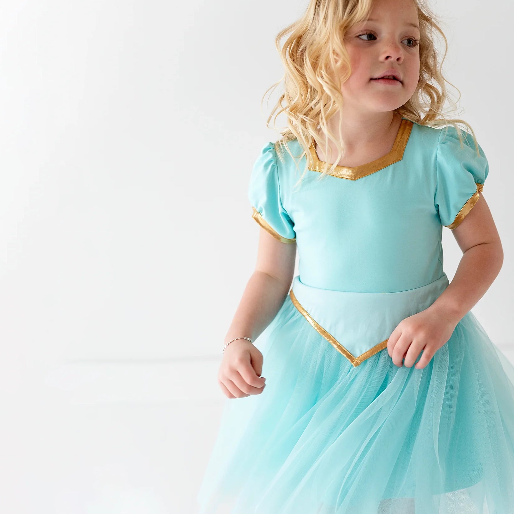 Arabian Princess Costume for Girls - Elegant & Authentic Middle Eastern Dress for Halloween, Cosplay & Birthday Parties | Perfect for Theme Parties & Dress-Up Play