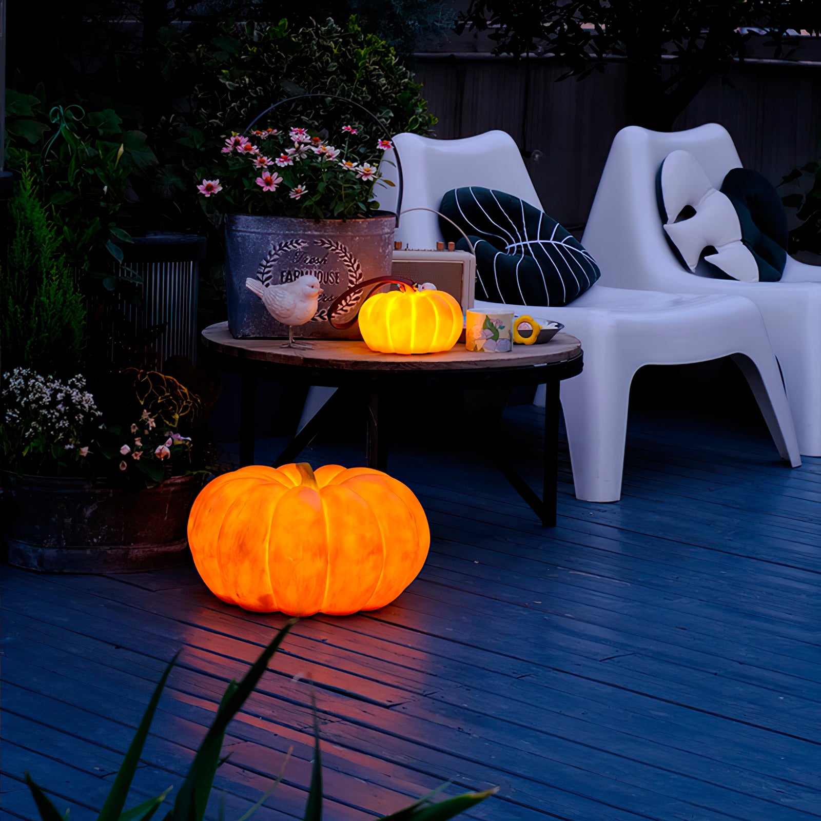 Pumpkin Resin Table Lamp - Handmade Halloween Decor, Warm White LED Light, Perfect for Bedroom, Living Room, and Fall Home Decor