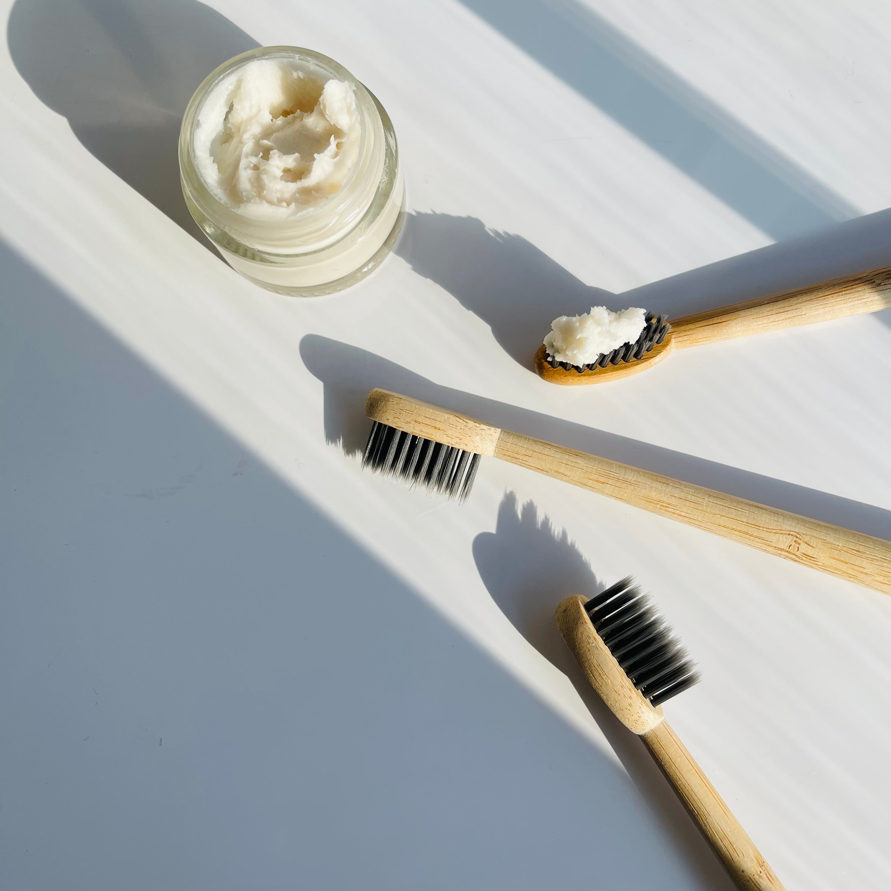 Natural Probiotic Toothpaste for Oral Health - Whitening, Fresh Breath & Cavity Protection - Ideal for Daily Use & Sensitive Teeth