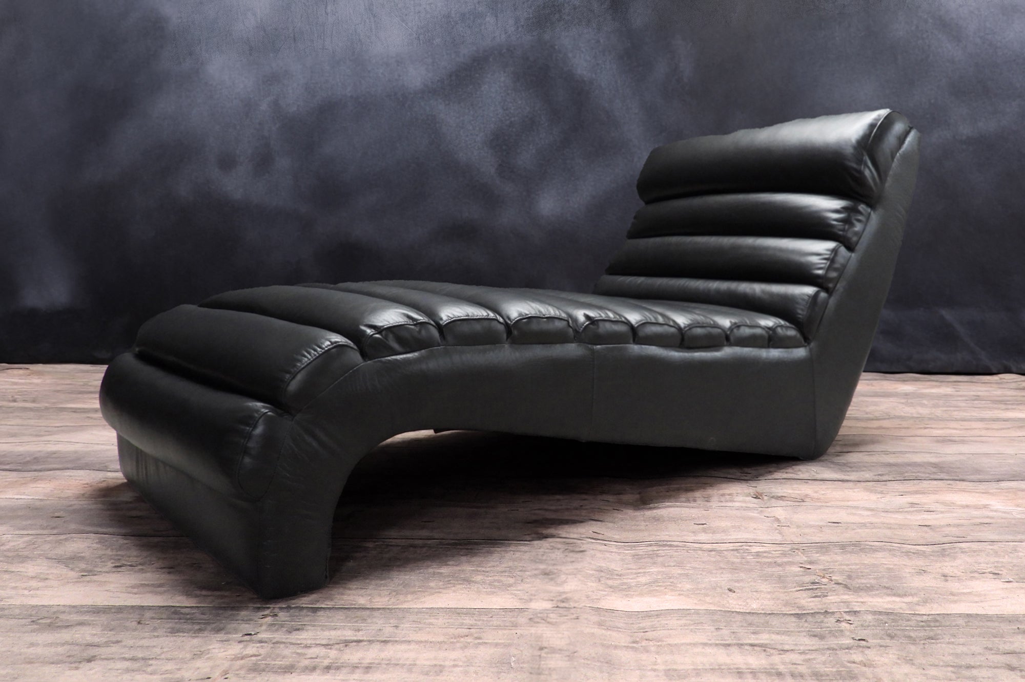 Freud Chaise Lounge Chair - Modern Accent Chair for Living Room, Bedroom, or Office - Comfortable Upholstered Seating with Stylish Design - Perfect for Relaxing, Reading, or Entertaining Guests