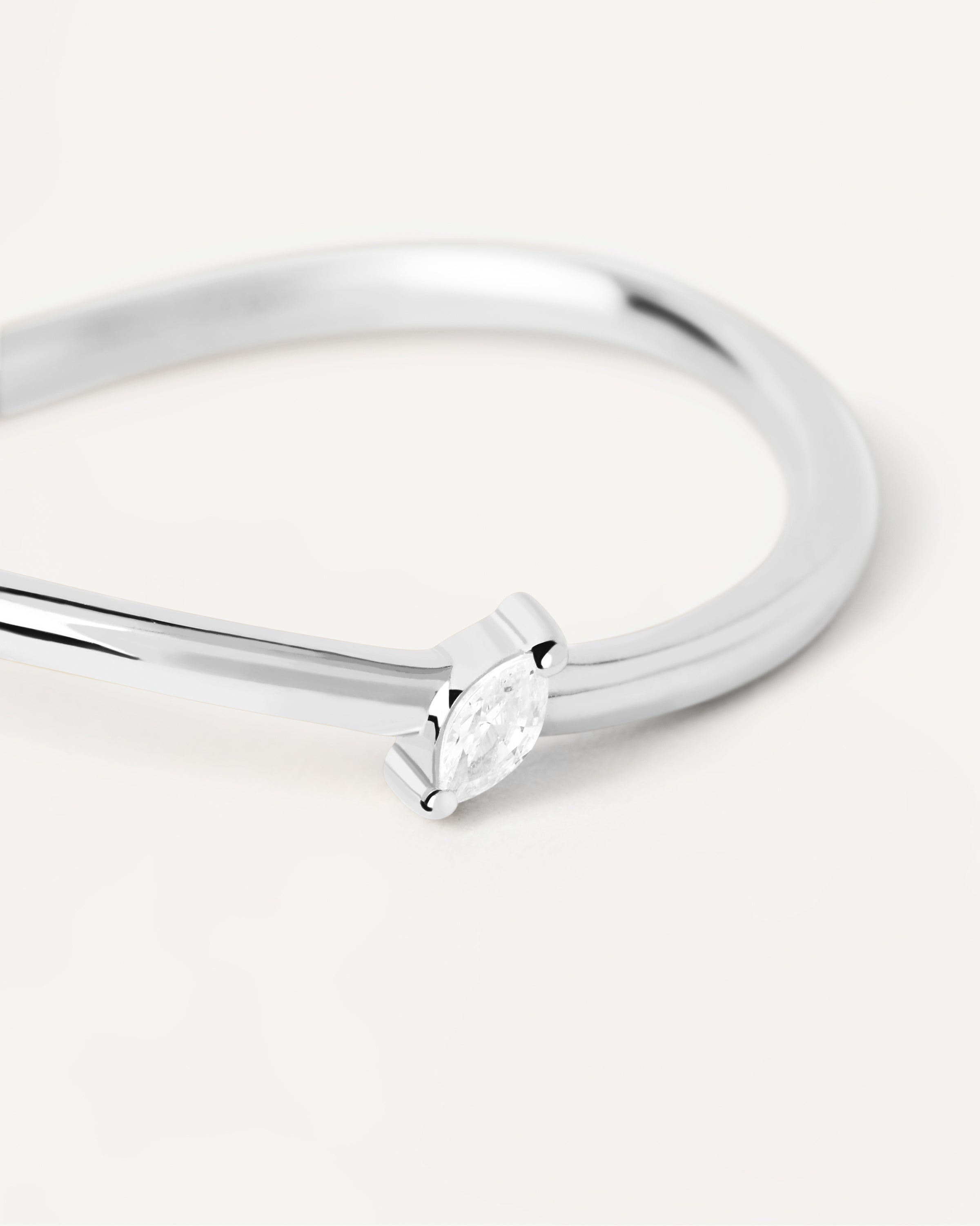 Elegant Sterling Silver Leaf Ring for Women - Nature-Inspired Jewelry for Everyday Wear & Special Occasions