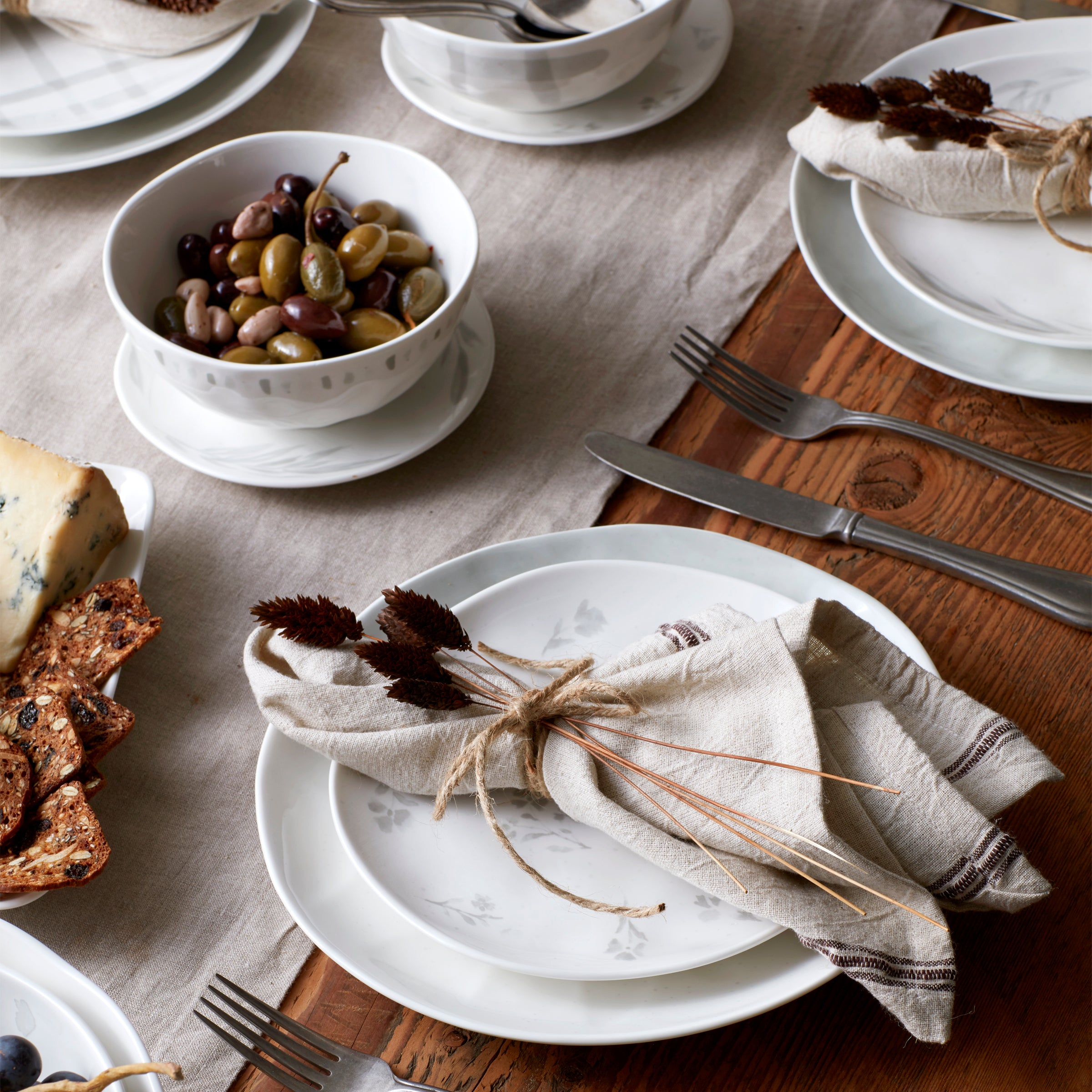 Premium Oyster Bay 12-Piece Dinnerware Set - Porcelain Plates, Bowls & Mugs for Elegant Dining | Perfect for Family Dinners, Entertaining Guests & Restaurant-Style Meals