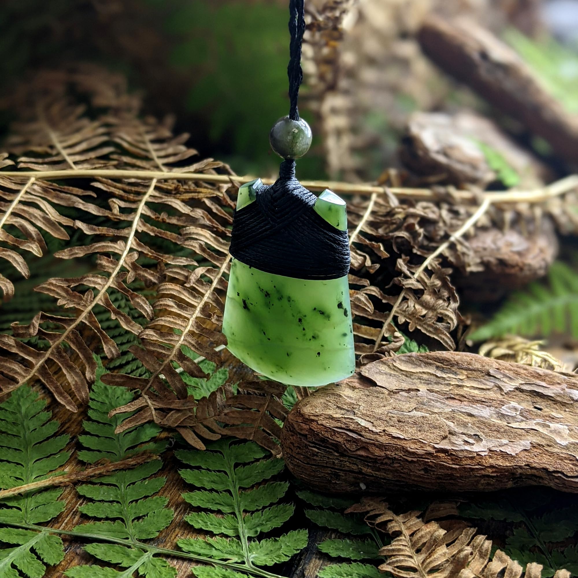 Authentic Maori Toki Blade Pendant Necklace - Hand Carved Nephrite Jade Greenstone for Men & Women | Spiritual Jewelry, Cultural Gift & Fashion Statement