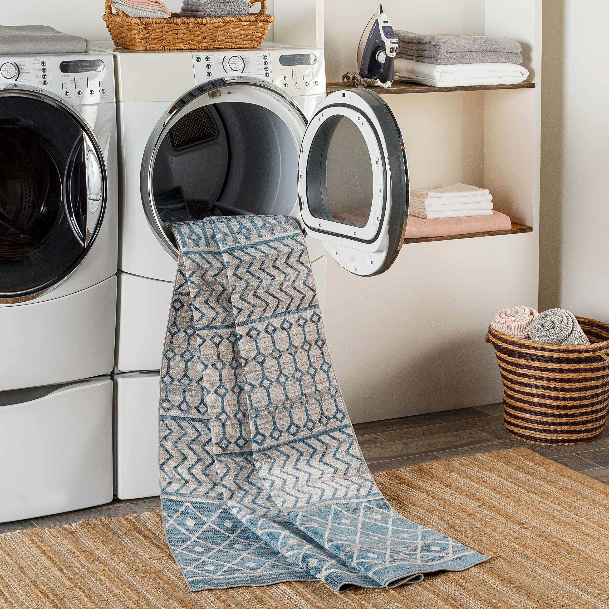 Hauteloom Pinamopoan Machine Washable Area Rug for Living Room & Bedroom - Black, Blue, Gray - 6'7