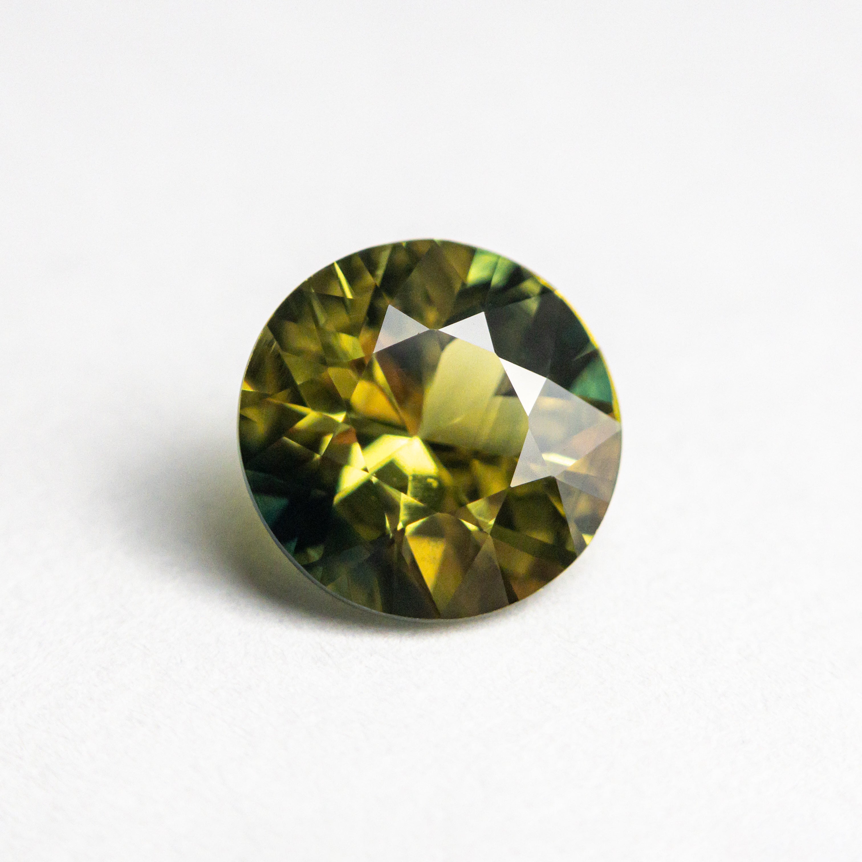 1.88ct Round Brilliant Blue Sapphire Gemstone - 7.67x7.62x4.54mm Natural Loose Stone for Jewelry Making, Engagement Rings & Necklaces