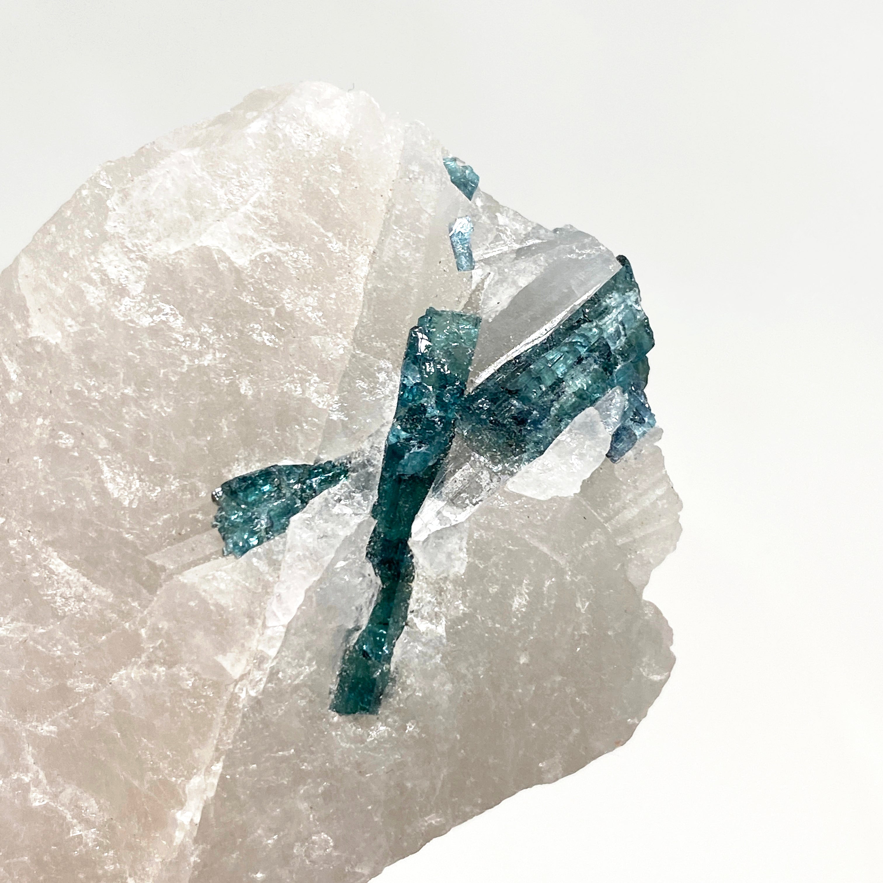 Natural Green Tourmaline on Quartz Crystal - Healing Stone for Meditation & Energy Work - GTQ02 - Perfect for Home Decor, Jewelry Making & Spiritual Practices