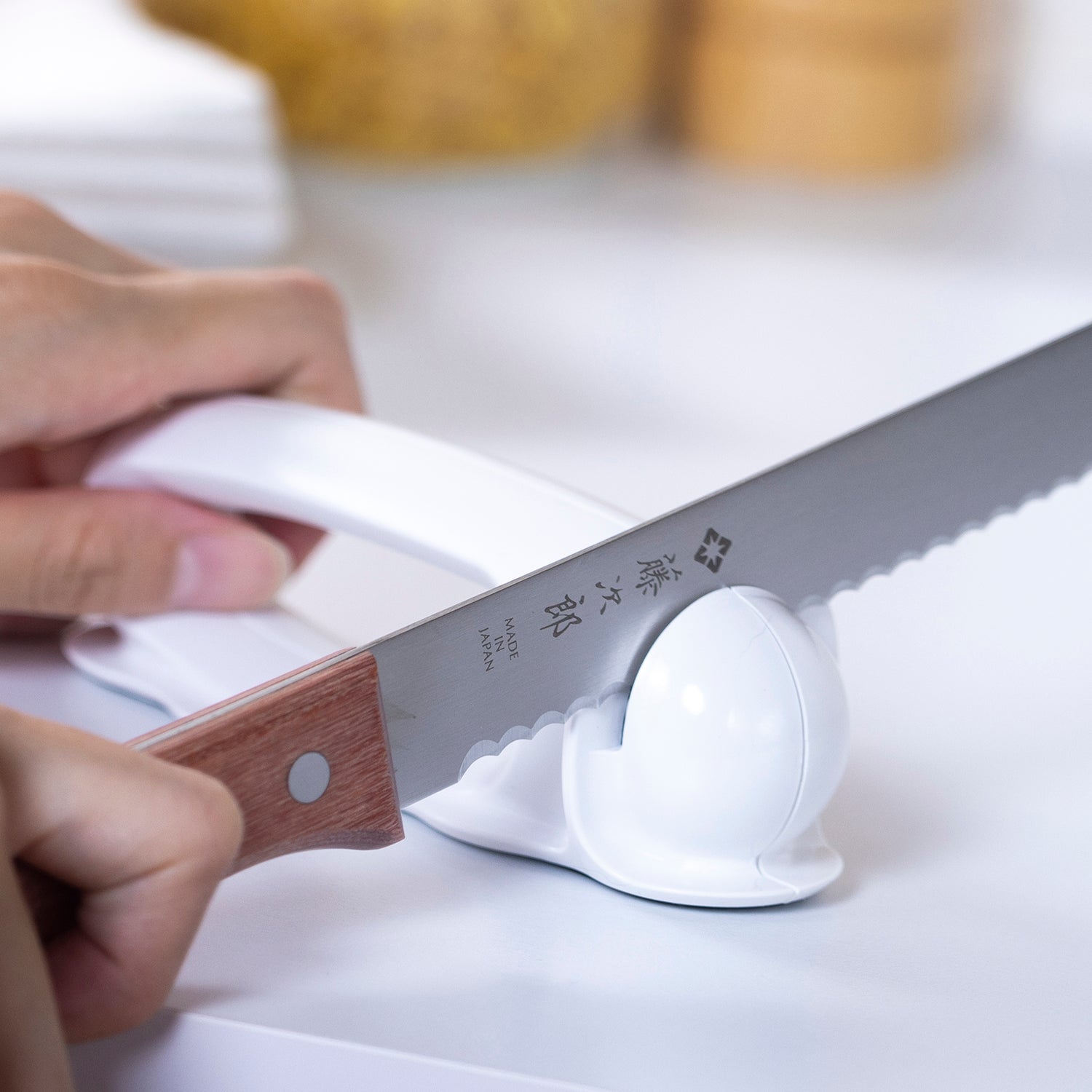 Kai Professional Serrated Knife Sharpener - Best for Kitchen, Camping & Outdoor Use - Easy Grip & Fast Sharpening for Serrated Blades