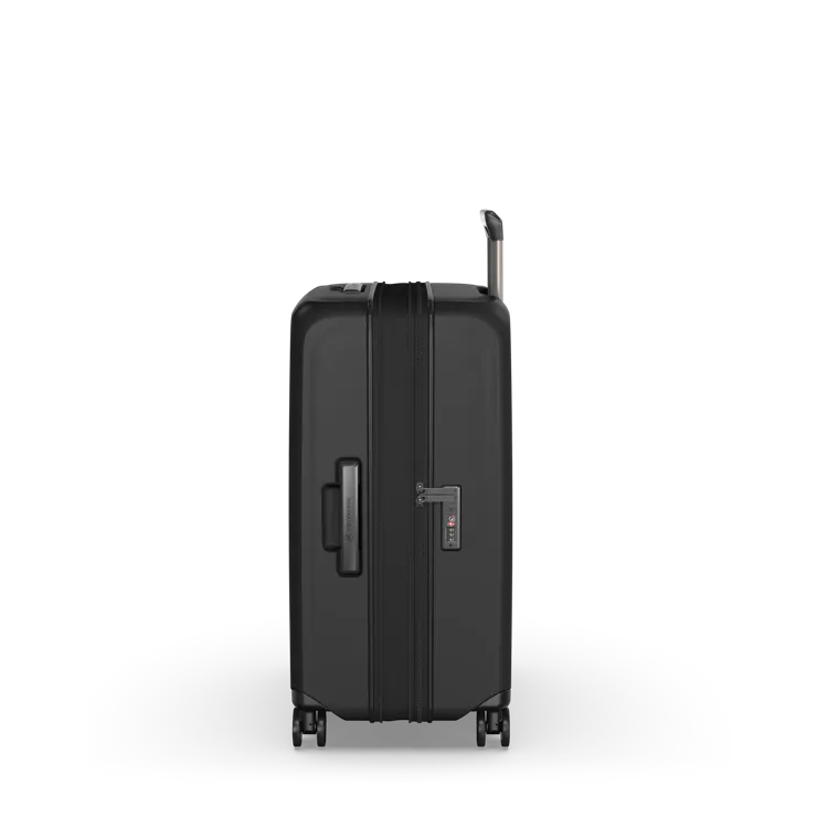 Victorinox Airox Advanced Medium Suitcase 612589/653136 - Durable Carry-On Luggage for Business Travel & Weekend Getaways