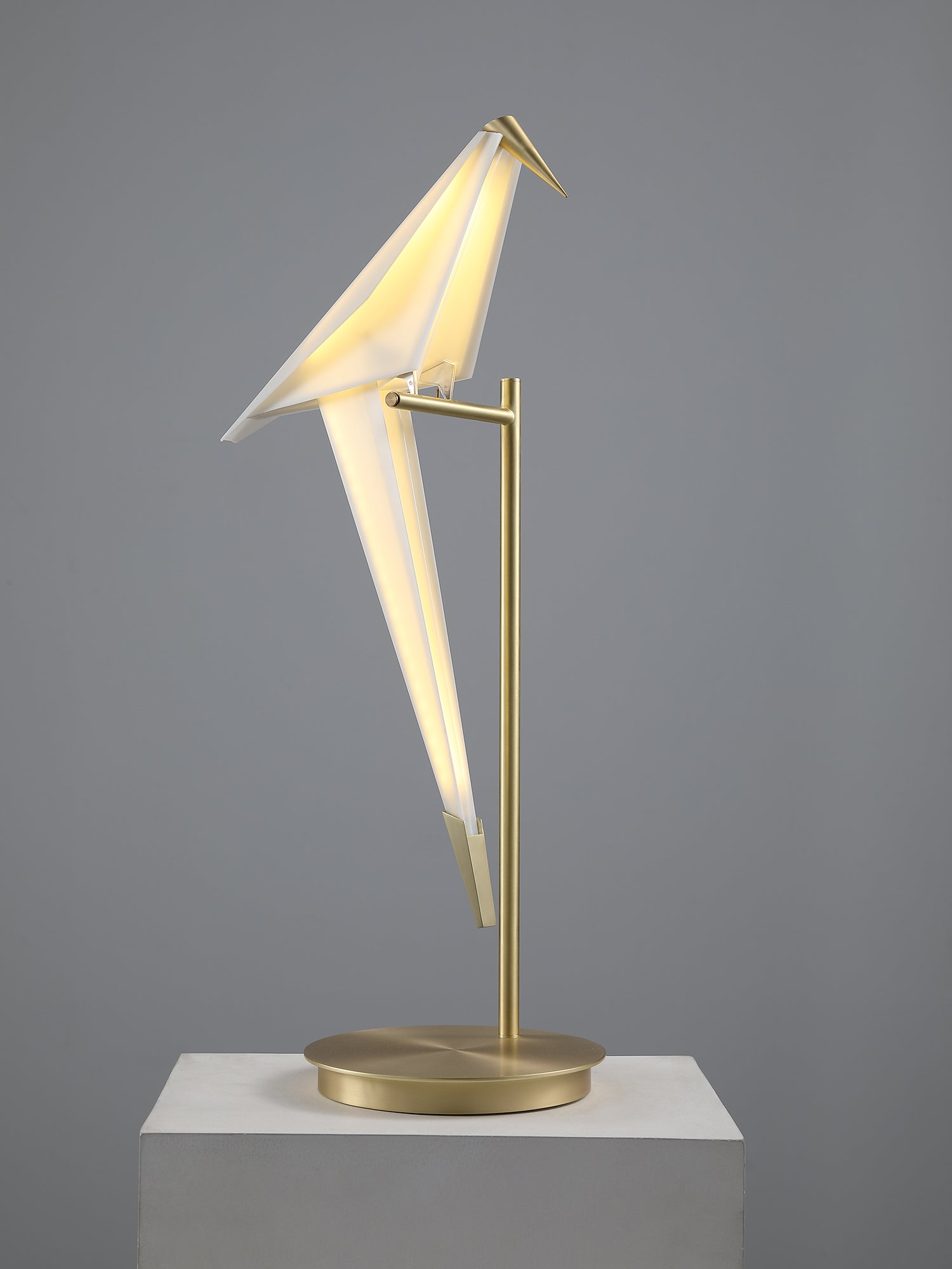 Origami Paper Crane LED Table Lamp - Handmade Japanese Decor for Bedroom & Living Room - Perfect for Relaxation & Meditation Spaces