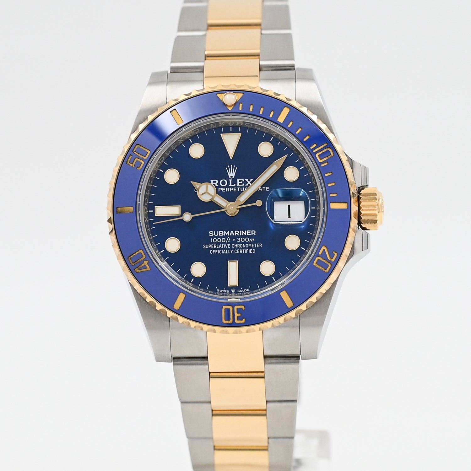 Rolex Submariner Date 41mm Men's Luxury Dive Watch - 2021 Model - Perfect for Diving, Business & Formal Occasions