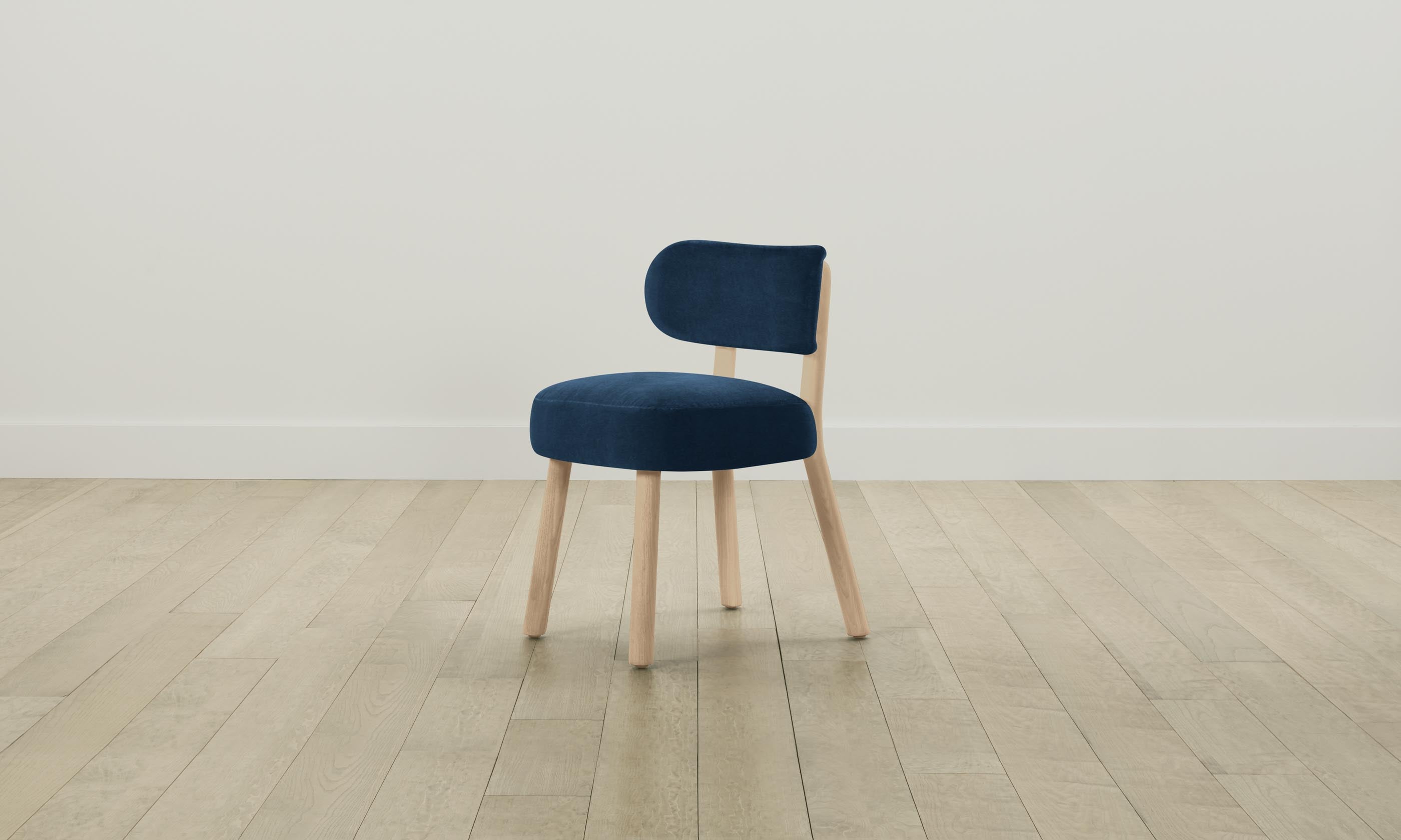 Premium Velvet Dining Chair - Sapphire Blue Upholstered Seat for Elegant Home & Restaurant Decor | Comfortable & Stylish for Dining Room, Kitchen, or Cafe Setting