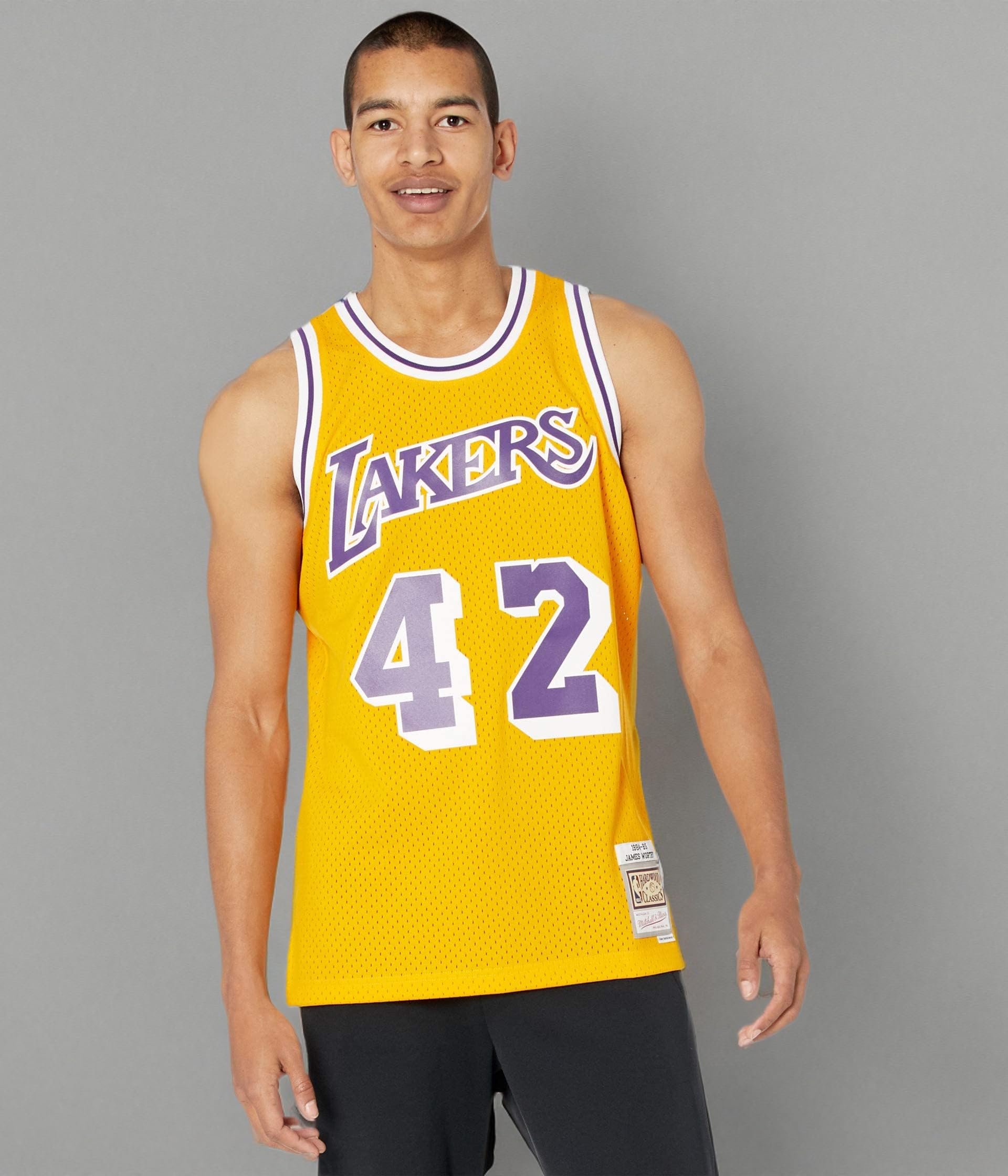 Mitchell & Ness NBA Swingman Jersey - Los Angeles Lakers 1984-85 James Worthy Light Gold - Authentic Basketball Jersey for Men - Game Day & Streetwear Fashion