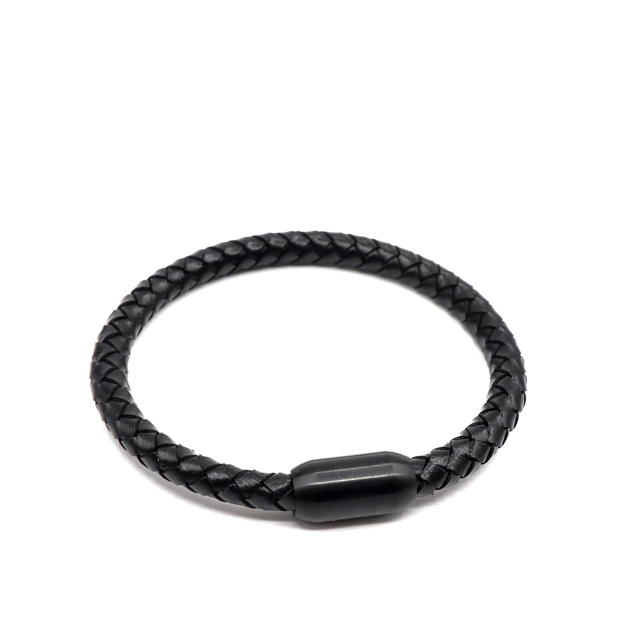 ROMALI Black Leather Matte Magnetic Bracelet for Men & Women - Stylish Unisex Fashion Accessory for Daily Wear & Gifts