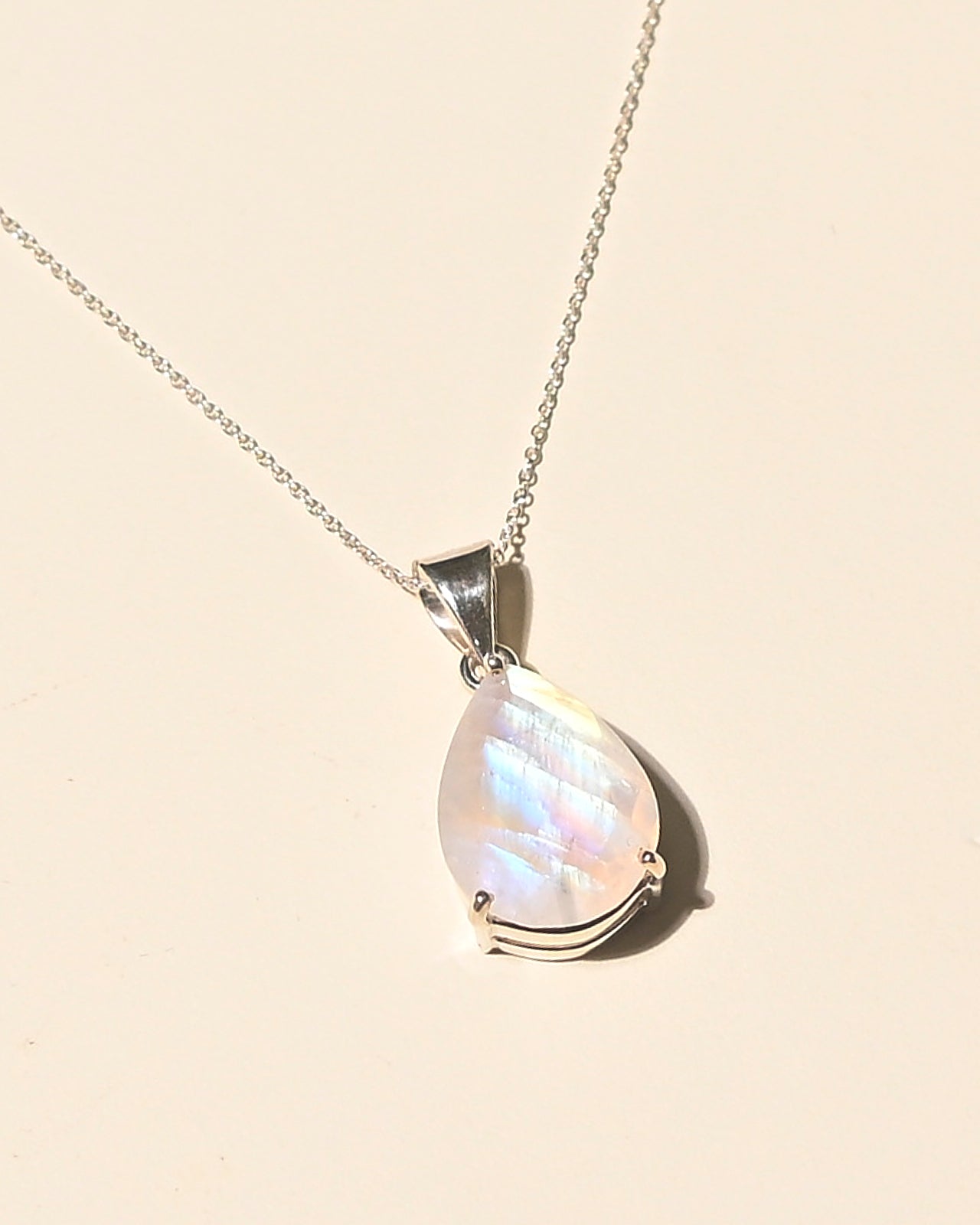 Moonstone Necklace for Women - Healing Crystal Jewelry, Elegant Sterling Silver Pendant for Meditation, Yoga & Spiritual Gifts