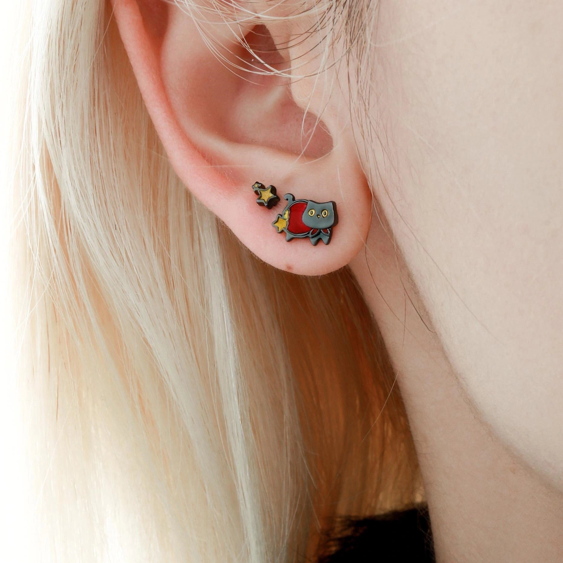 Lucky Cat Stud Earrings for Women - 925 Sterling Silver with 18K Gold Plating - Cute Japanese Maneki Neko Jewelry Gift for Good Luck - Perfect for Everyday Wear, Parties & Special Occasions
