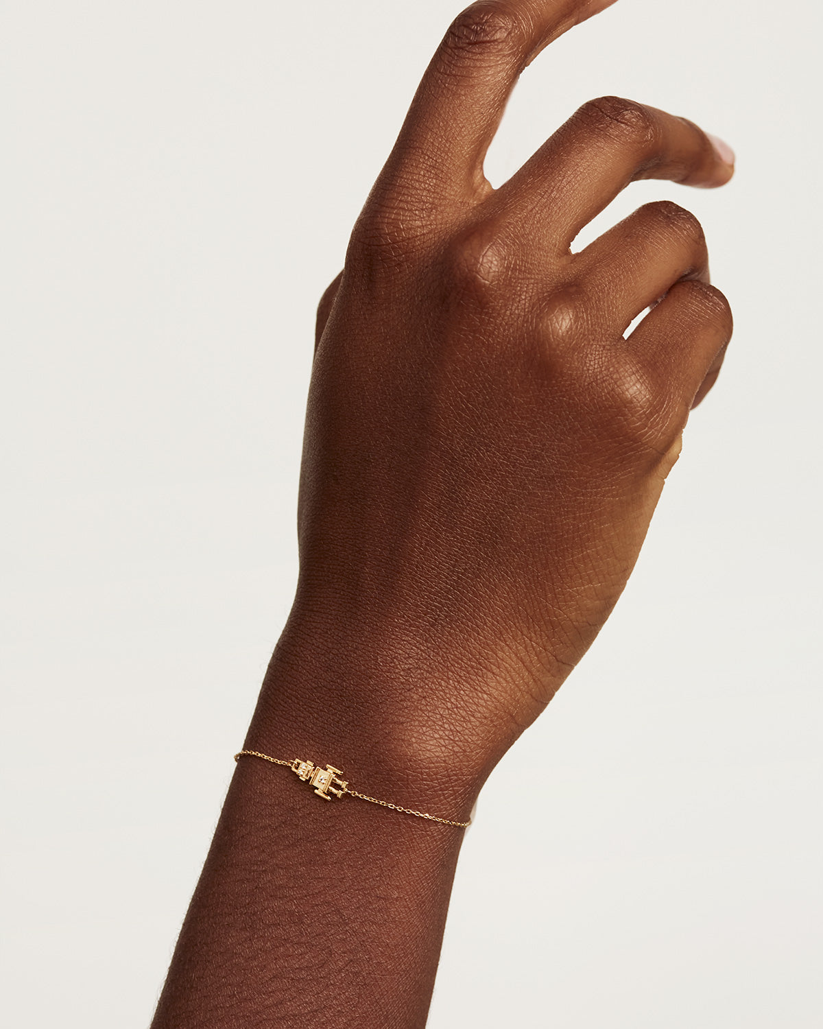 GRID Robert Gold Bracelet for Men - 18K Gold Plated Stainless Steel Link Bracelet - Elegant & Durable Jewelry Gift for Him - Perfect for Weddings, Parties & Formal Events