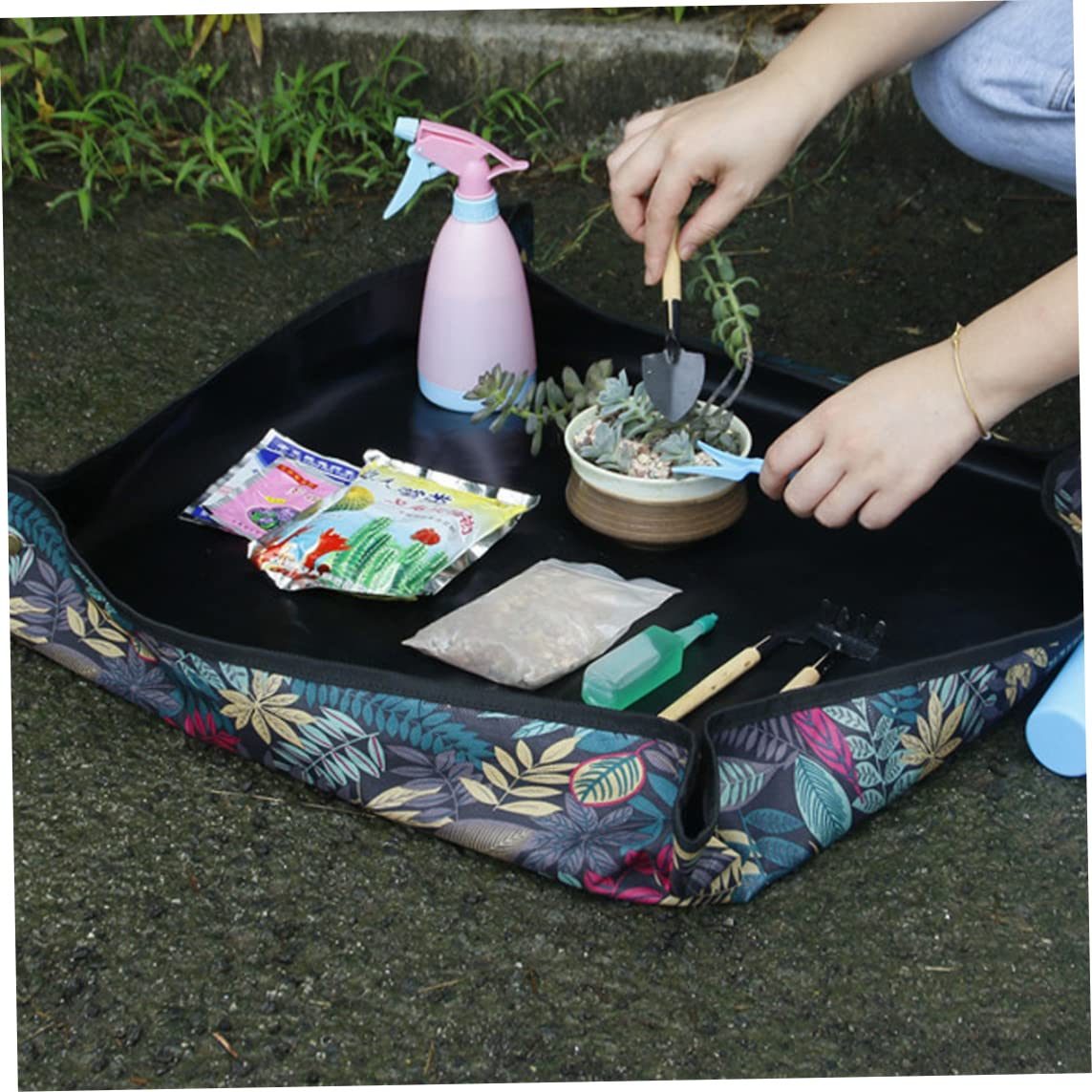 **Waterproof Plant Repotting Mat 75x75cm - Gardening Transplanting Mat for Indoor & Outdoor Plants, Flowers, and Succulents | Perfect for Mess-Free Potting & Soil Transfer**
