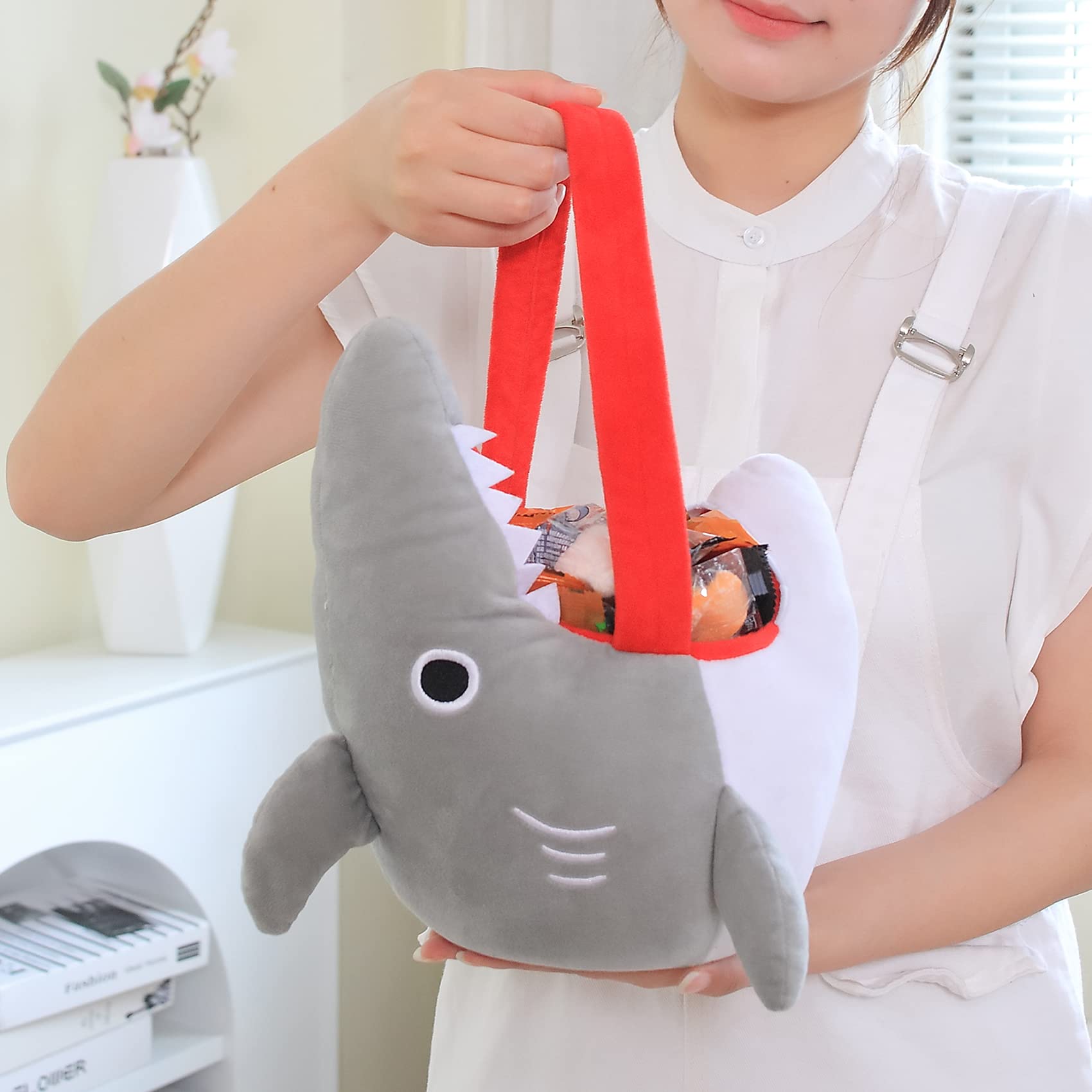 DearSun Personalized 3D Plush Shark Easter Basket - Custom Embroidery Name, Grey Shark Toy Gift for Kids - Perfect for Easter Egg Hunts, Baby Showers & Birthday Parties