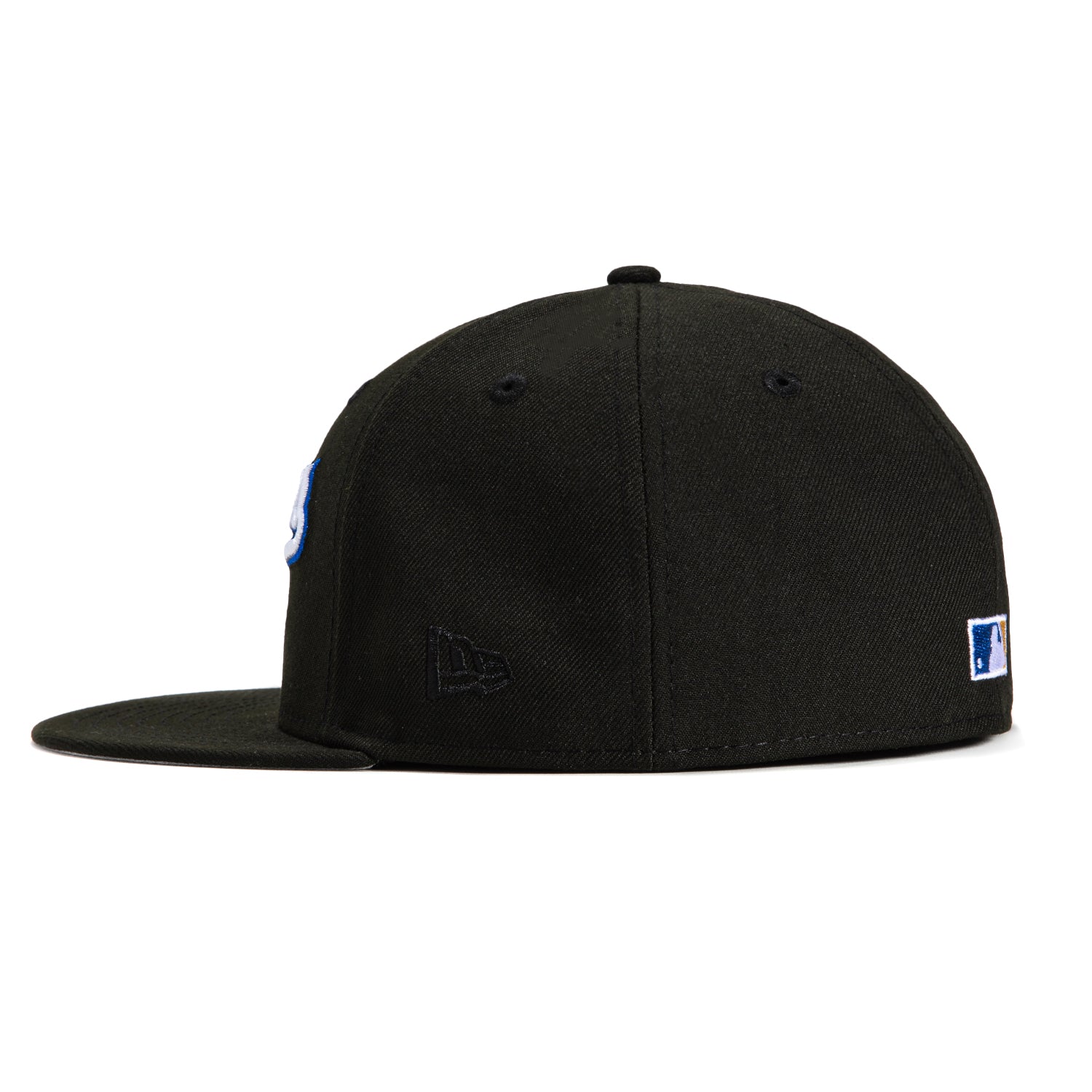 New Era 59Fifty Cleveland Indians 1995 World Series Patch Script Baseball Cap - Black, White & Royal Blue Colors - Perfect for Baseball Games, Sports Events & Streetwear Fashion