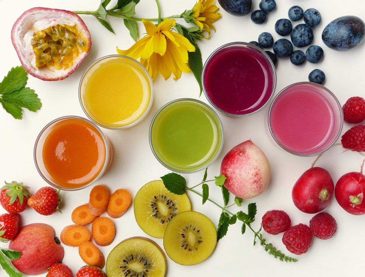 O2 Living Cold Pressed Juice 6-Pack (12oz) + 5-Pack (4oz) - Low Calorie Detox Drink with Fresh Fruits & Vegetables | Vitamin-Rich Immunity Booster | Healthy Beverage for Weight Loss, Cleanse & Energy Boost | Perfect for Breakfast, Post-Workout or On-the-Go Hydration