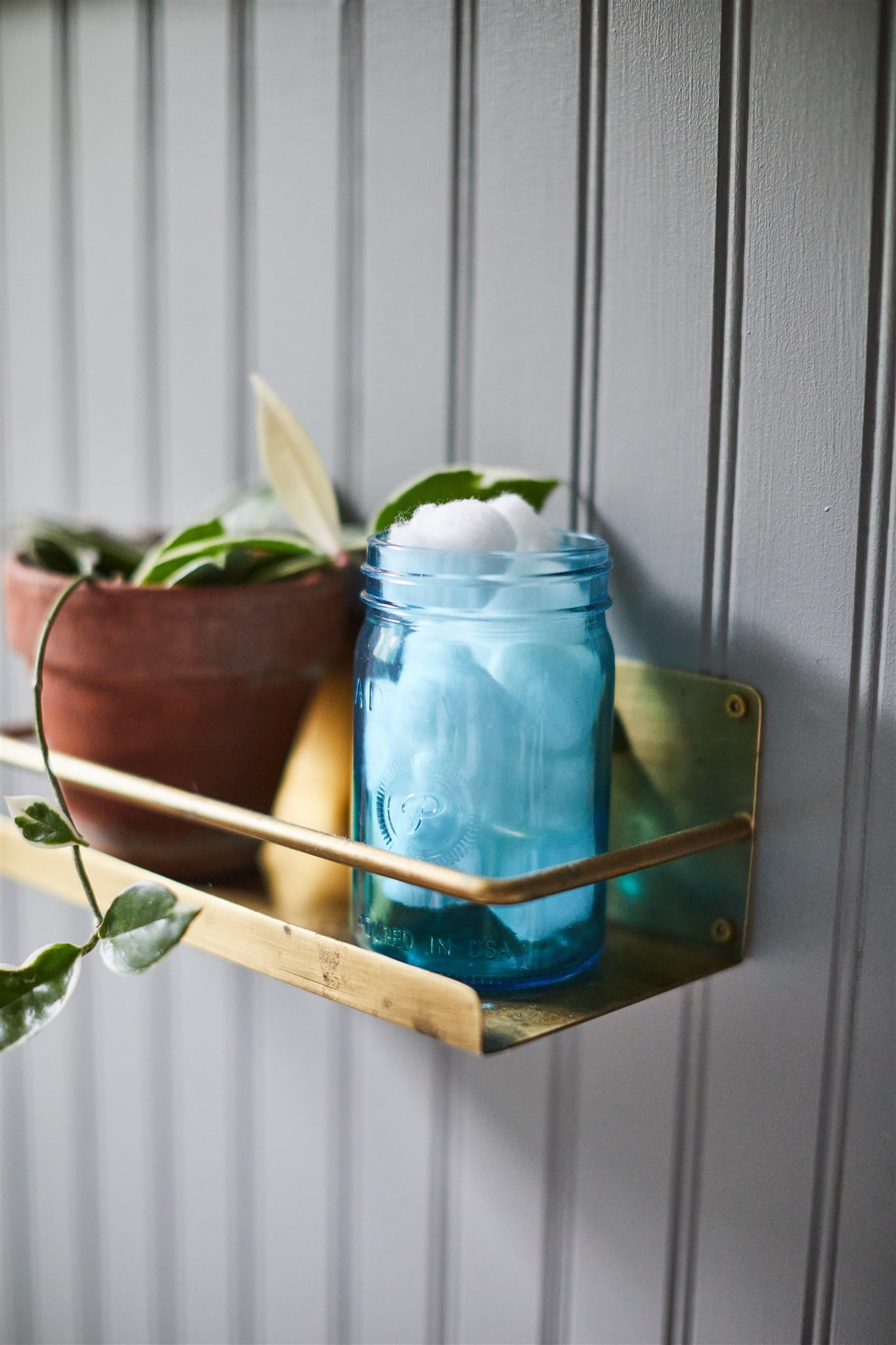 Paddywax Scented Candles - Relish Collection Soy Wax Artisan Candle in Glass Jar with Lid, 9.5-Ounce, Ocean Tide + Sea Salt Fragrance - Perfect for Home Decor, Relaxation & Aromatherapy