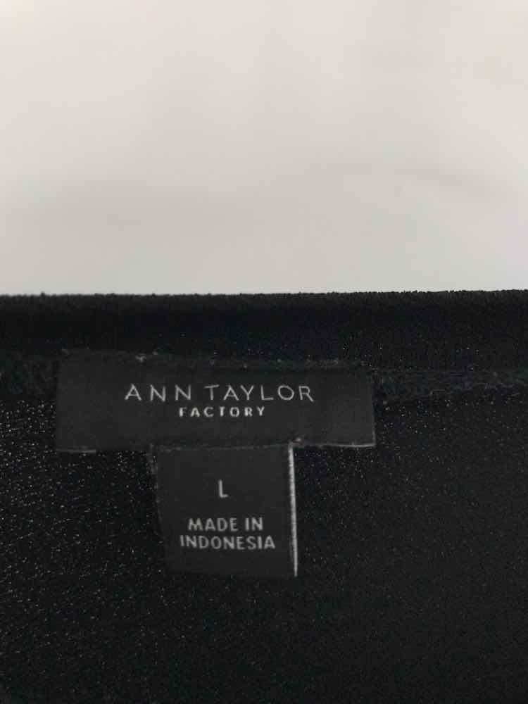 Pre-Owned Ann Taylor Black Blouse Size Large - Perfect for Work, Office & Professional Outfits