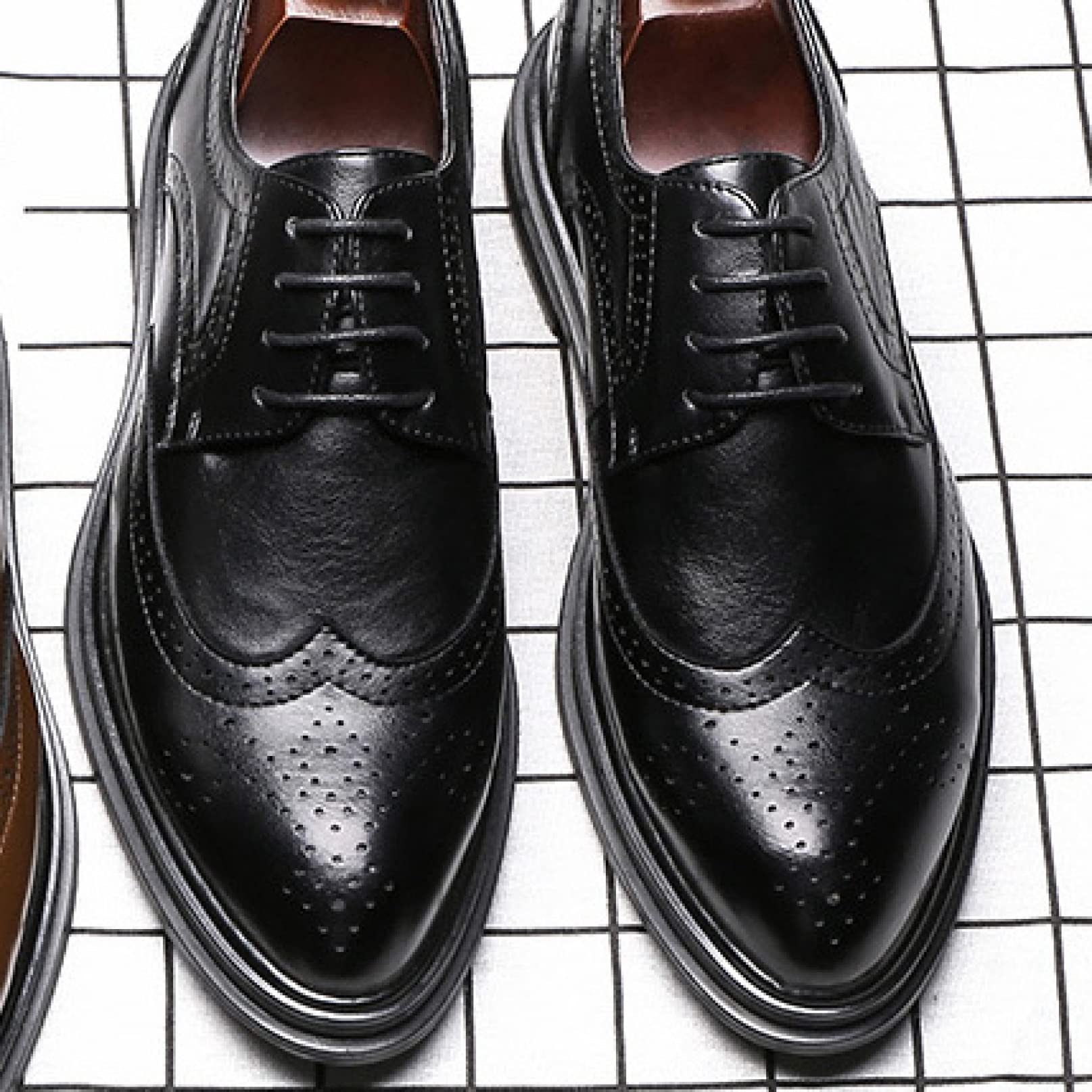 Stylish Men's Brogue Oxford Dress Shoes - Breathable Lace-Up Formal Business Shoes with Pointed Toe | Perfect for Office, Weddings & Special Occasions