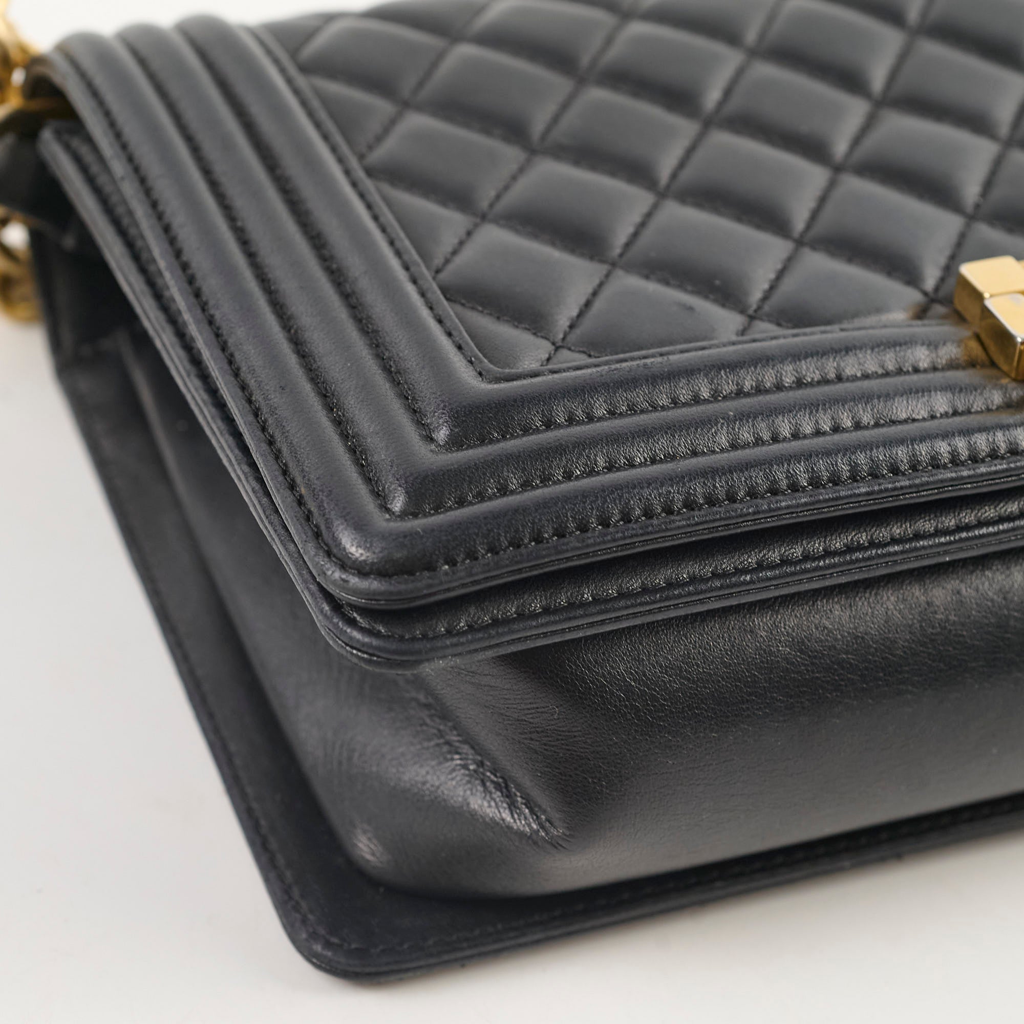 Chanel Old Medium Boy Bag in Black Lambskin Leather - Luxury Handbag for Women, Perfect for Evening Events & Daily Use