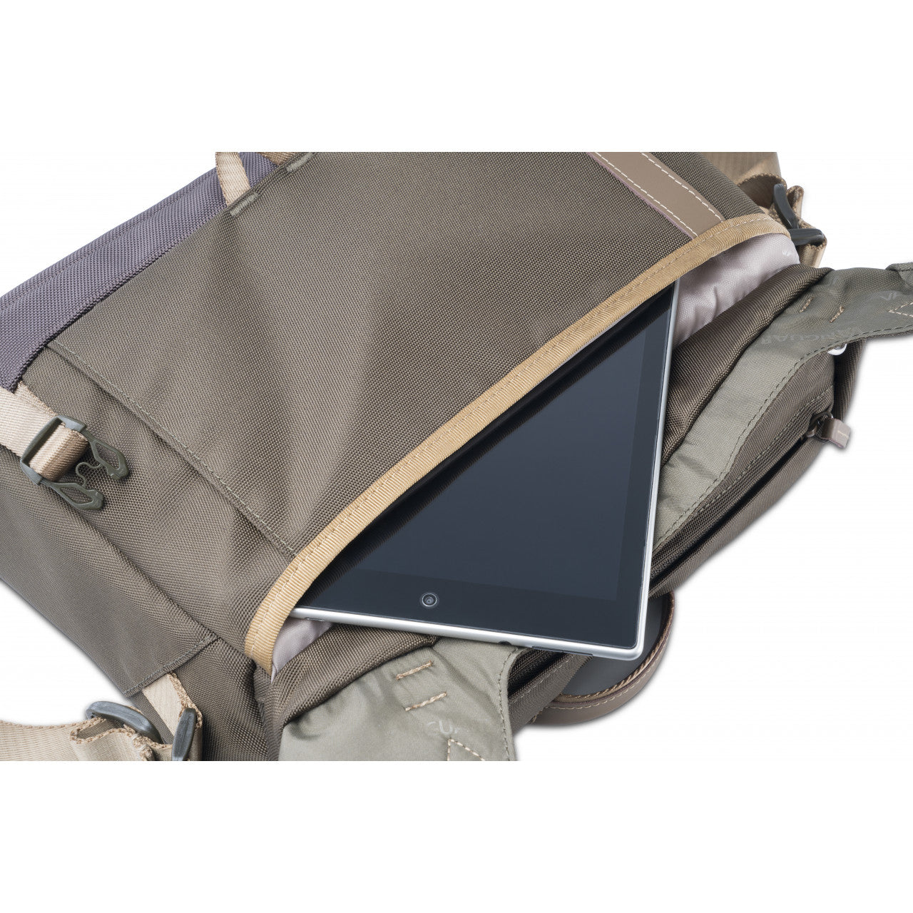 VEO GO 34M KG Shoulder Camera Bag - Waterproof DSLR/SLR Camera Case with Adjustable Strap, Khaki Green - Perfect for Travel, Hiking & Outdoor Photography