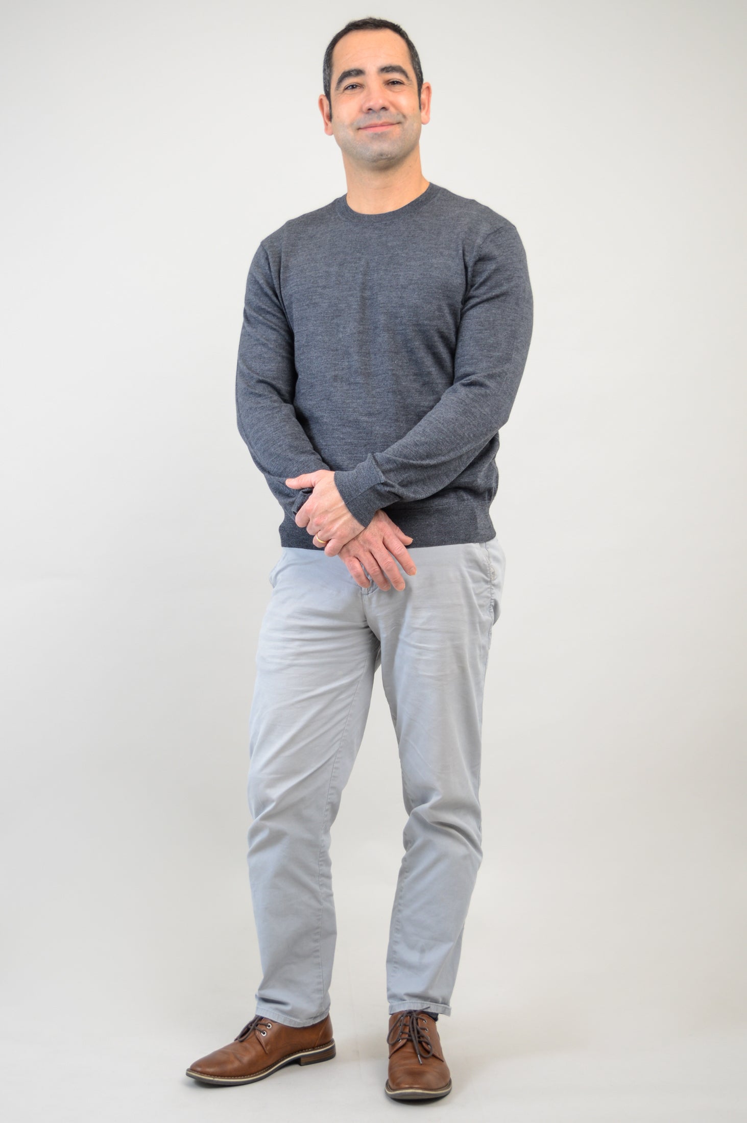 Premium Fraser Sweater for Men & Women - 100% Merino Wool, Charcoal Grey - Cozy Winter Wear for Outdoor Activities & Casual Office Style